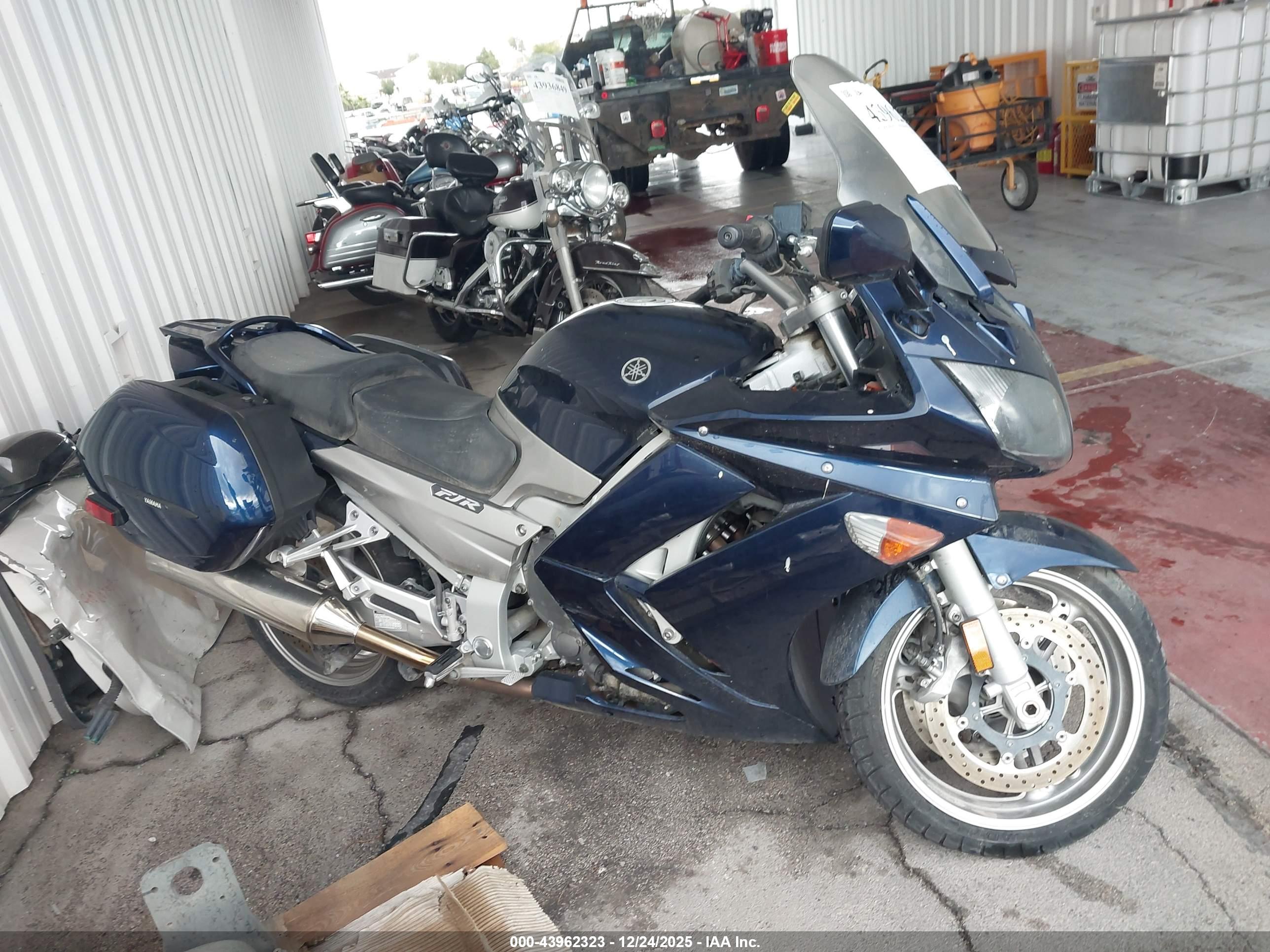 YAMAHA FJR1300 image 8