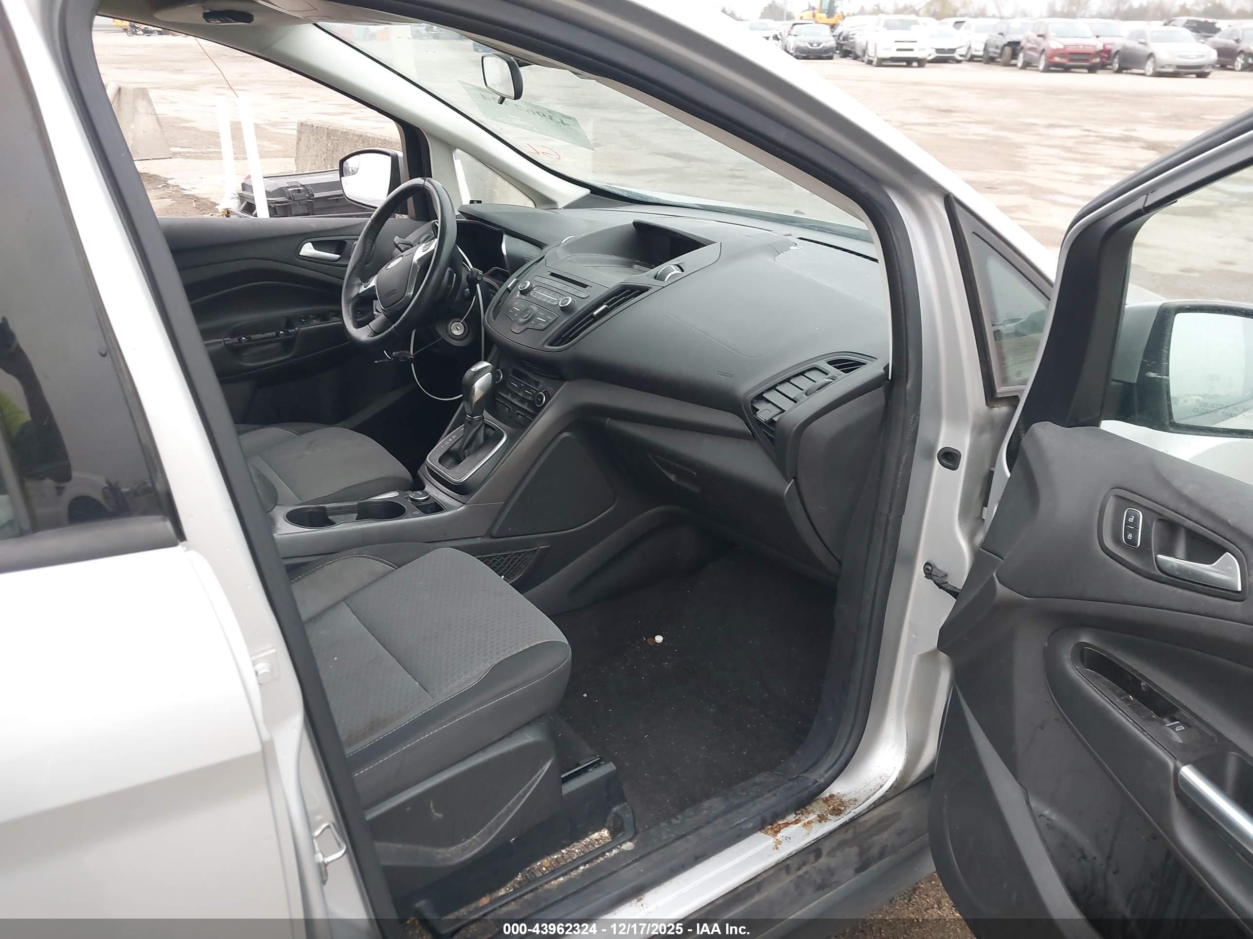 FORD C-MAX image 5