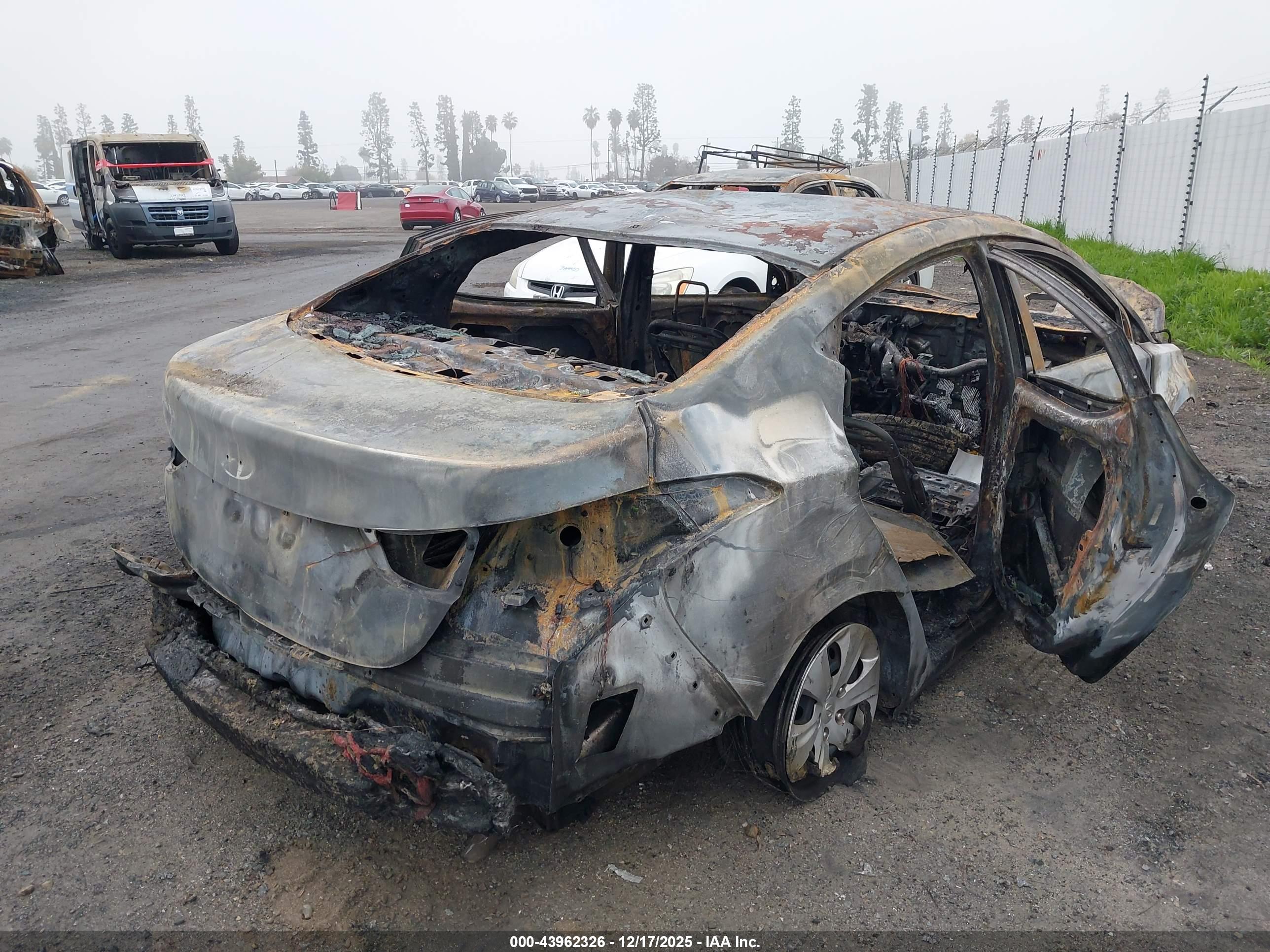 HYUNDAI ELANTRA image 4