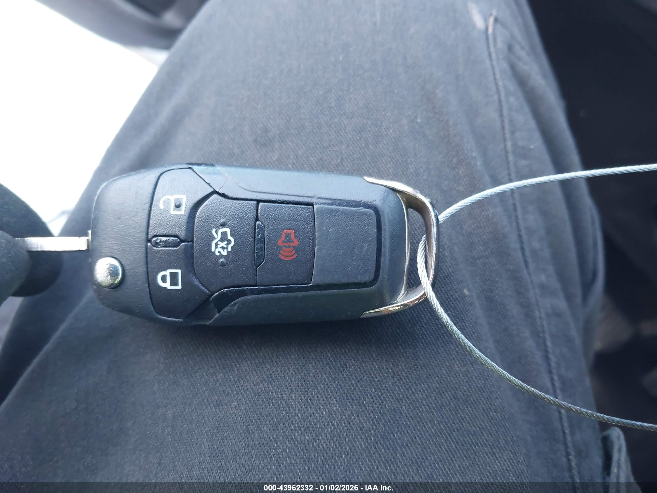 FORD FUSION image 11