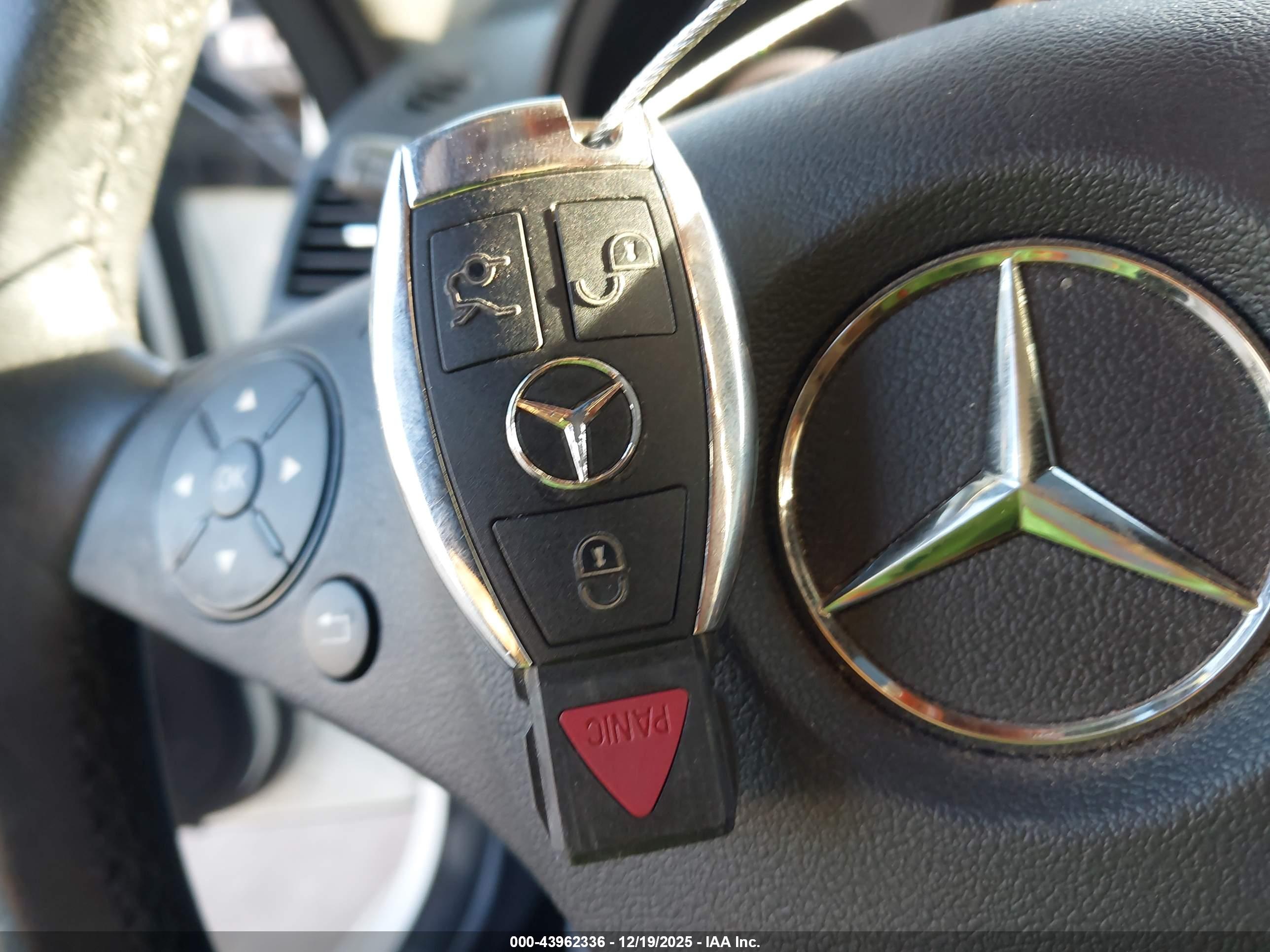 MERCEDES-BENZ C image 11