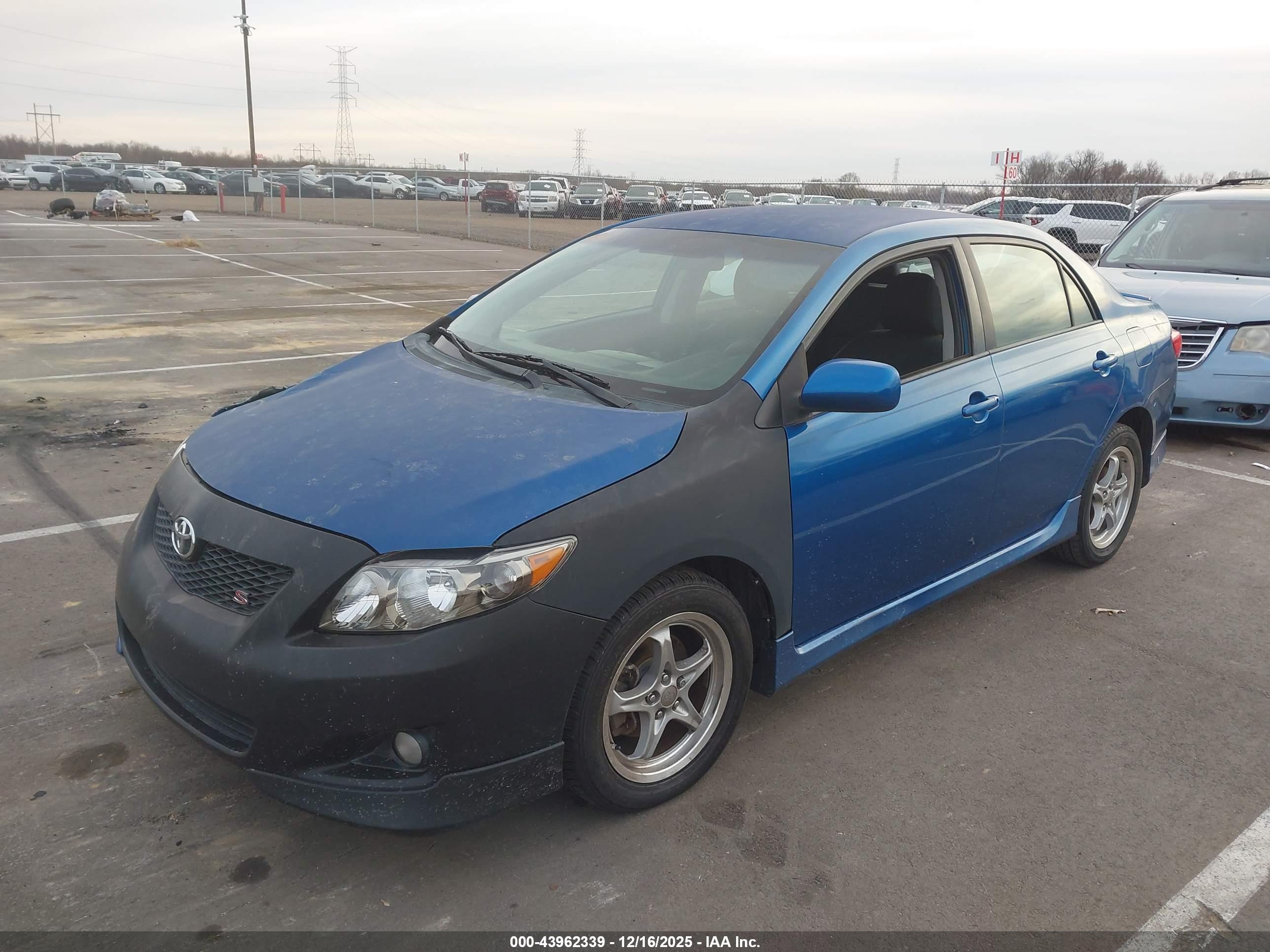 TOYOTA COROLLA image 2