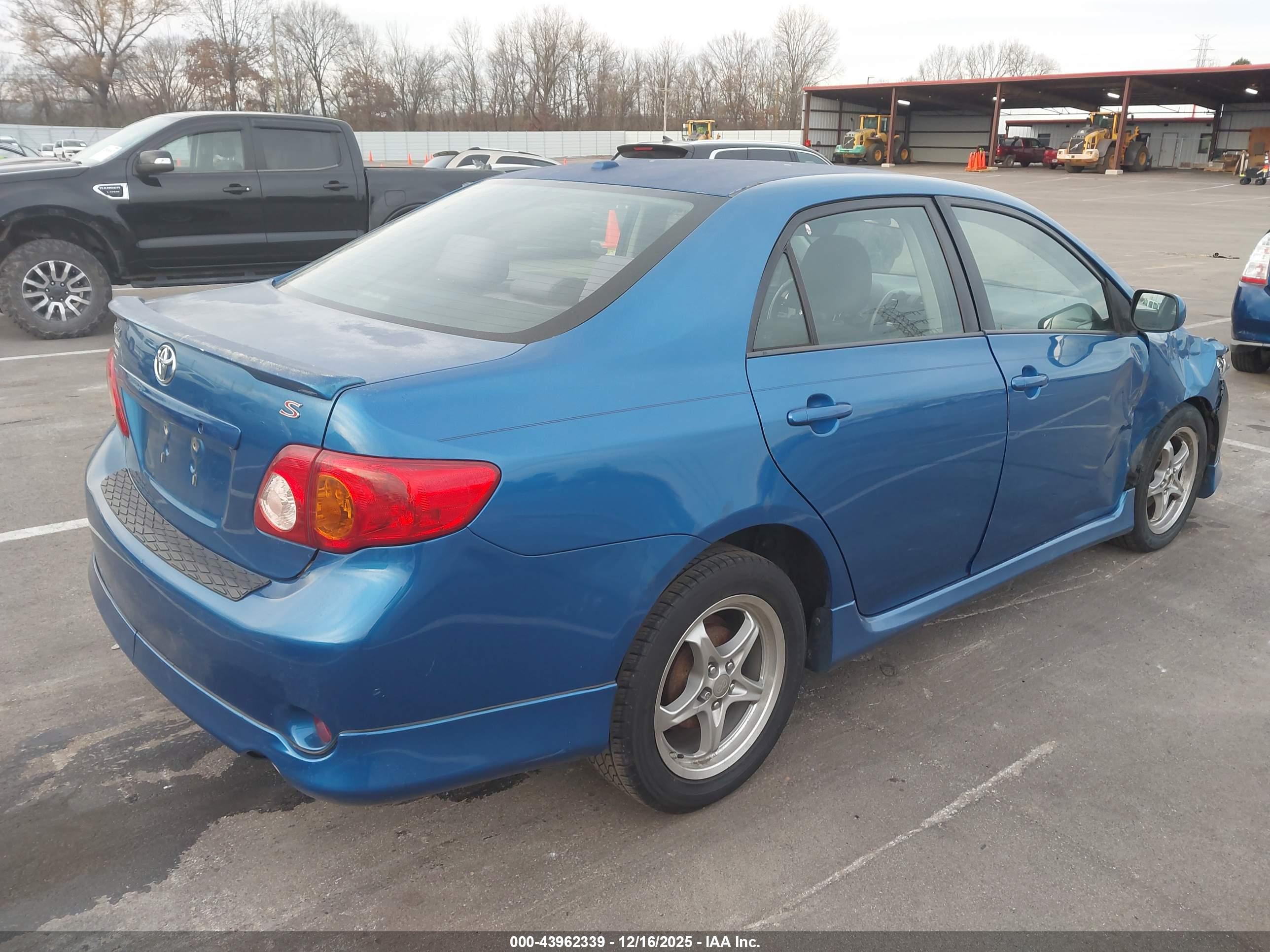 TOYOTA COROLLA image 4