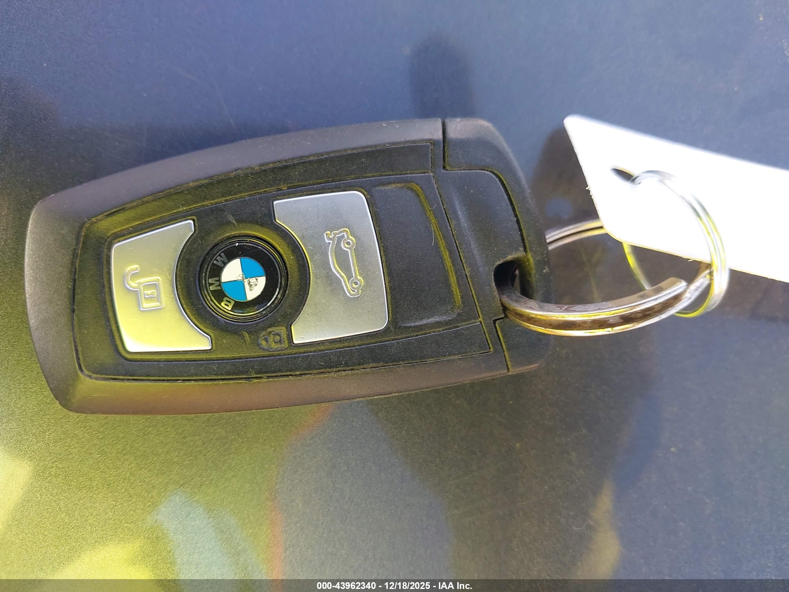 BMW 328I image 11