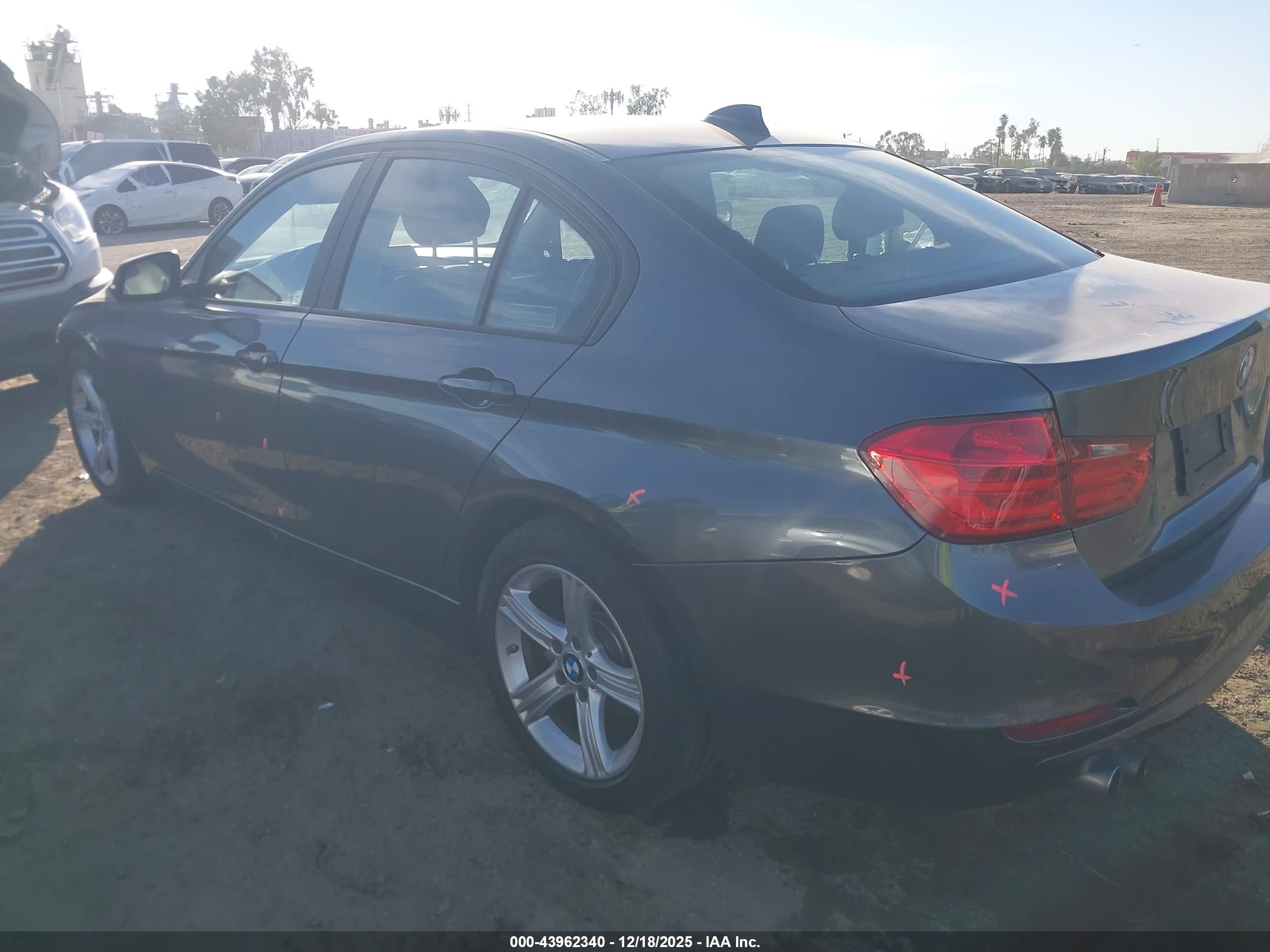 BMW 328I image 3