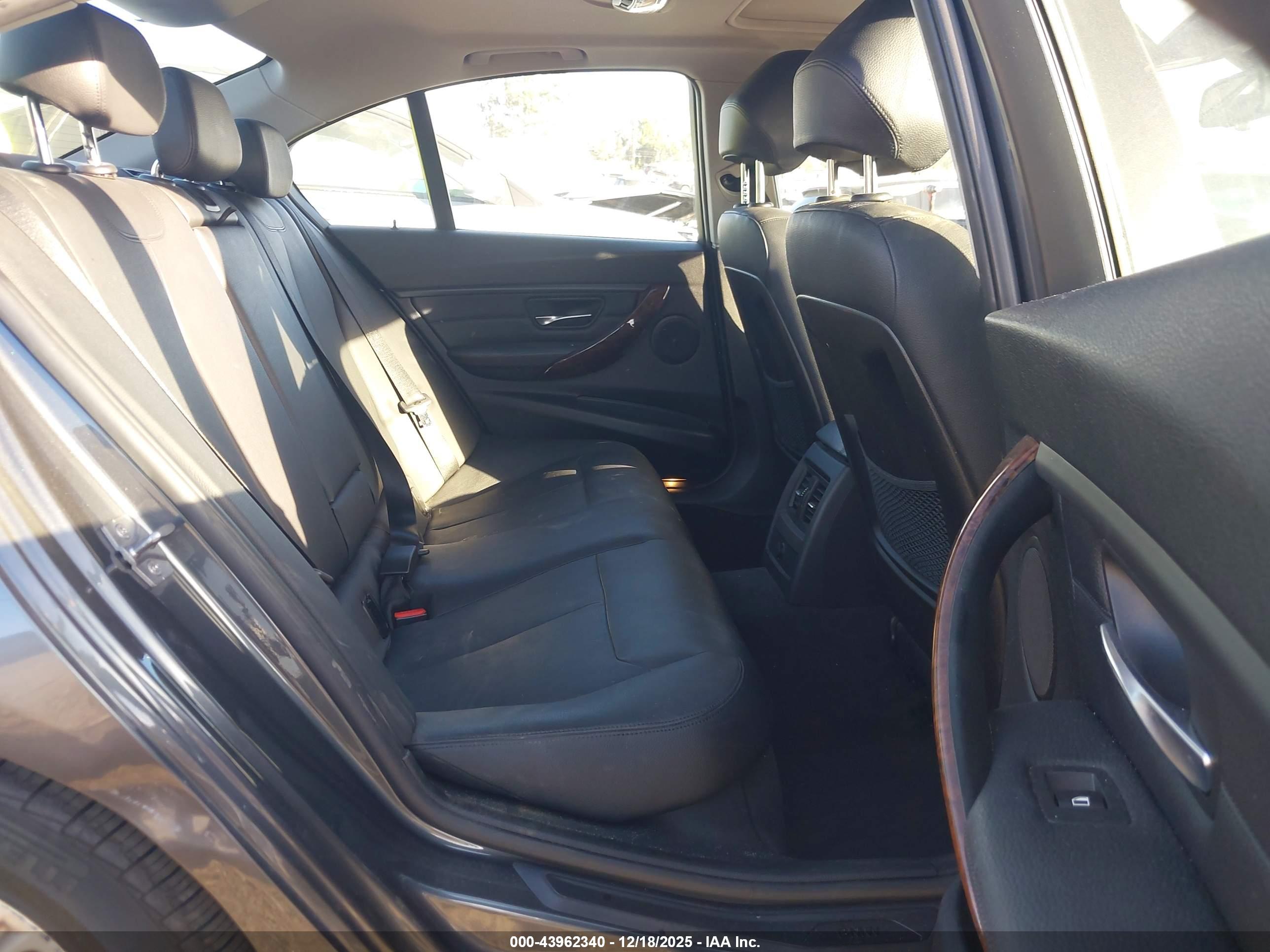 BMW 328I image 8