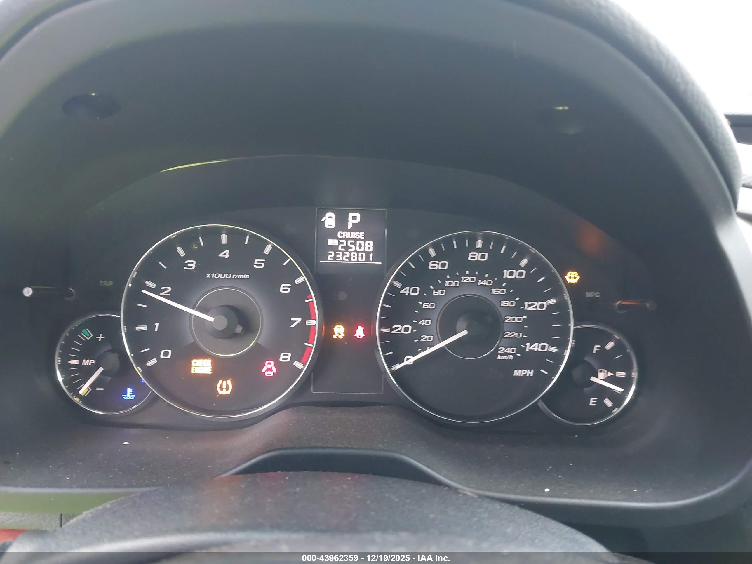 SUBARU OUTBACK image 7