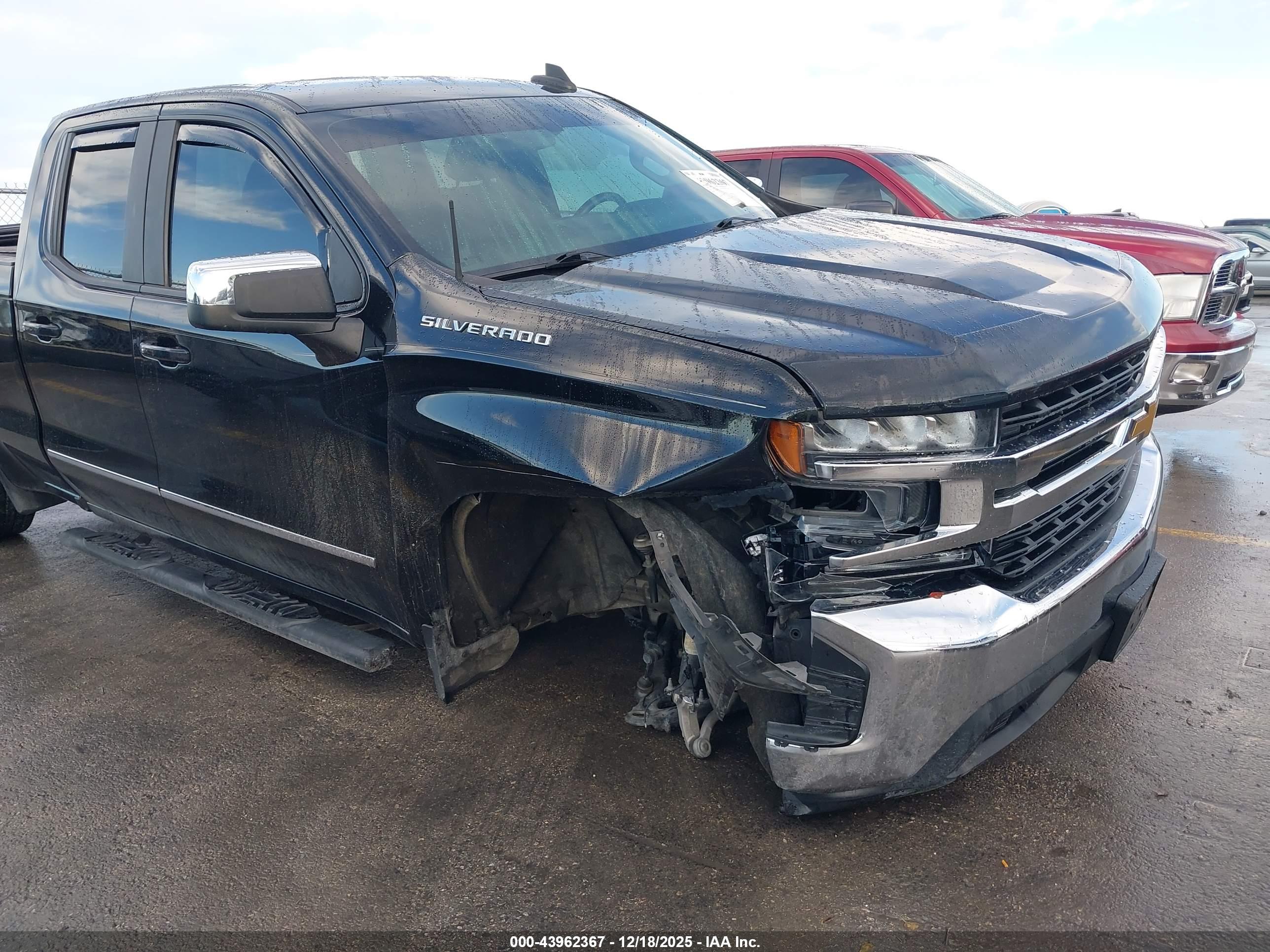 CHEVROLET SILVERADO image 6