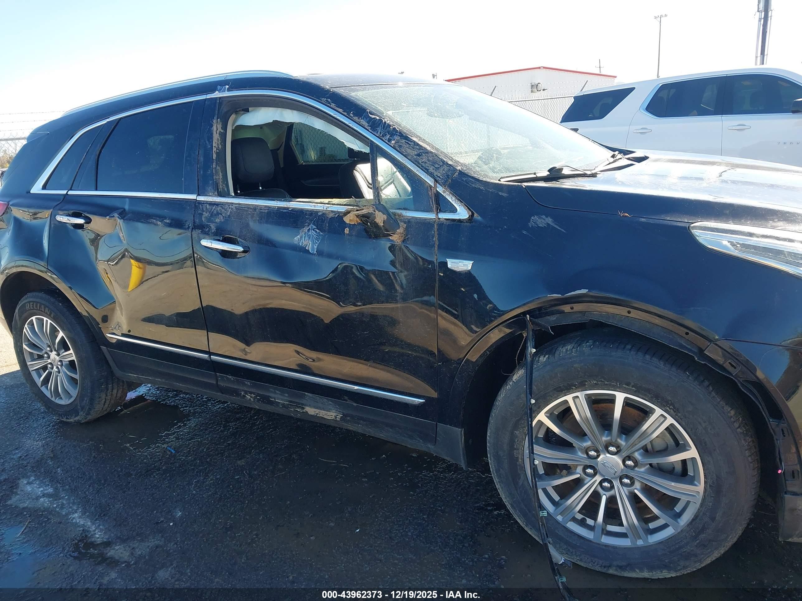 CADILLAC XT5 image 6