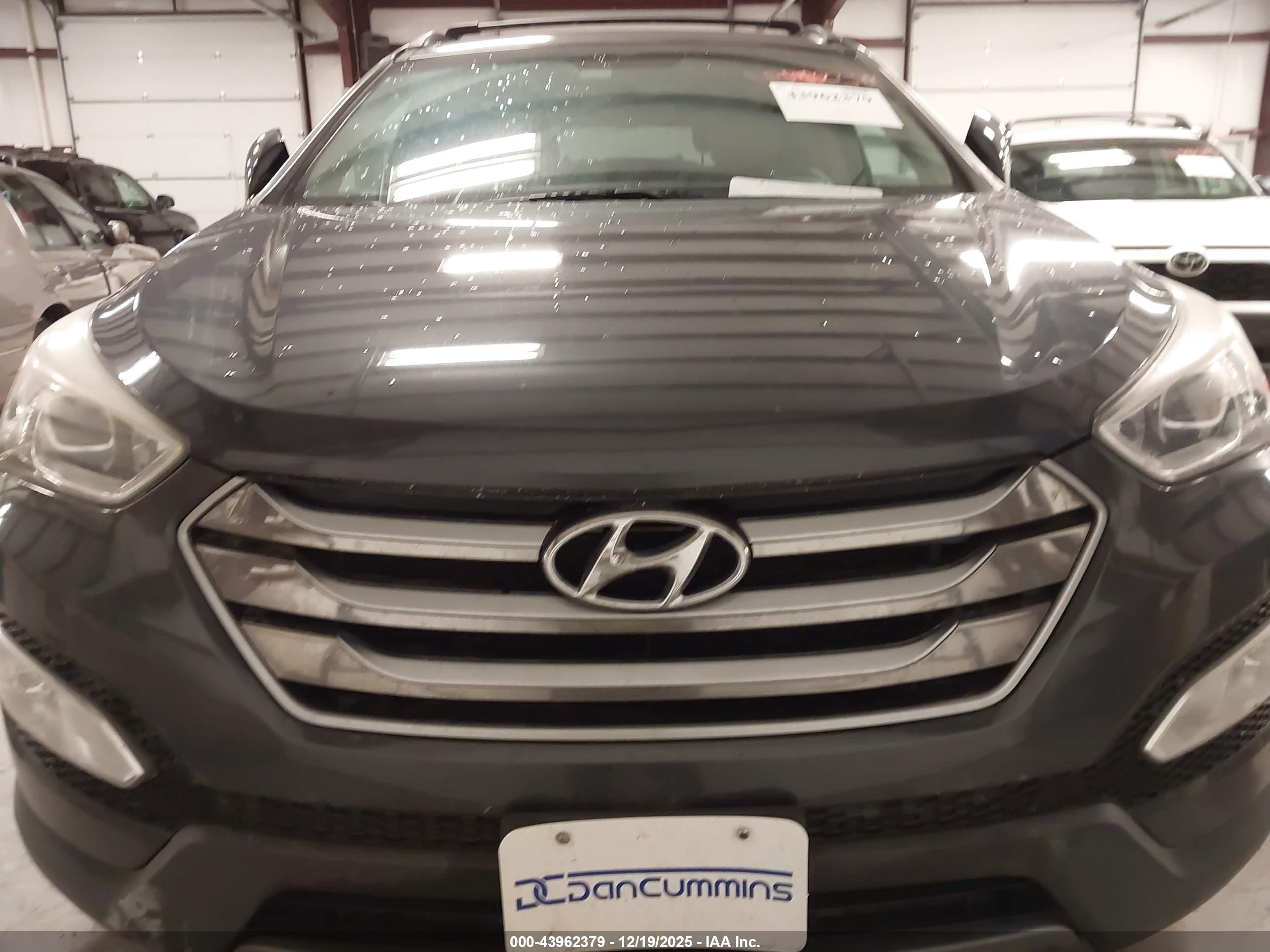 HYUNDAI SANTA image 6