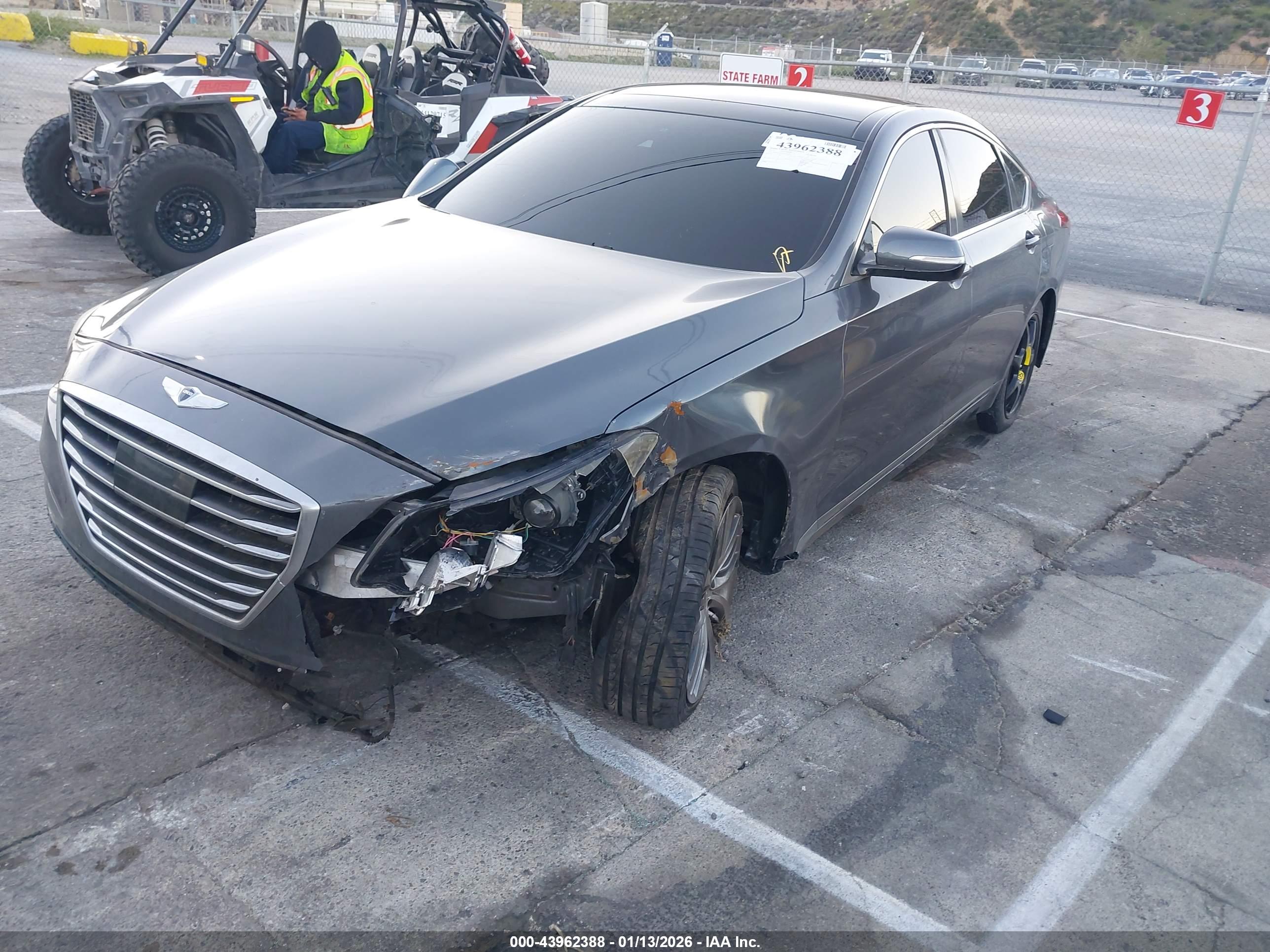 HYUNDAI GENESIS image 2