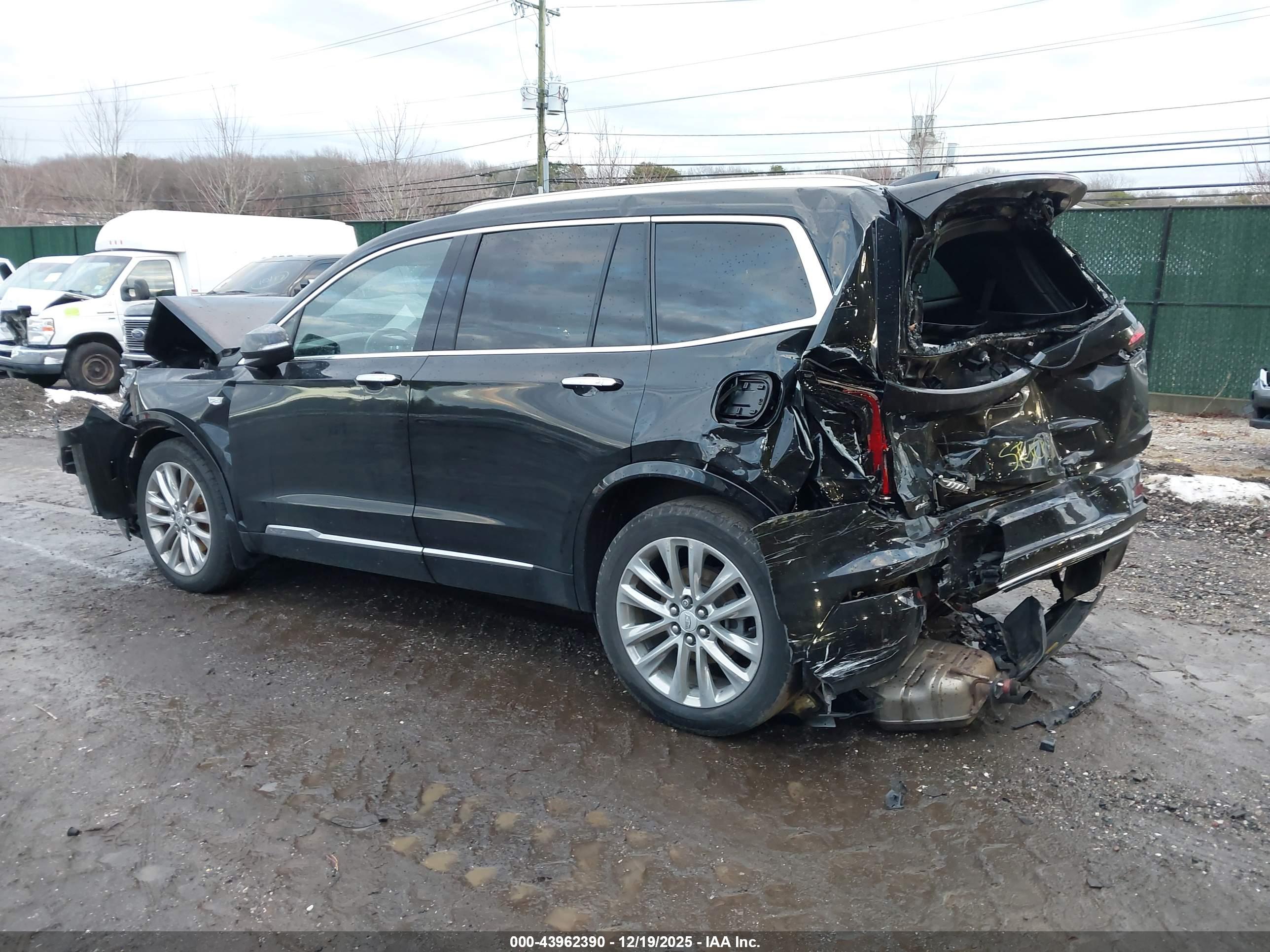 CADILLAC XT6 image 3