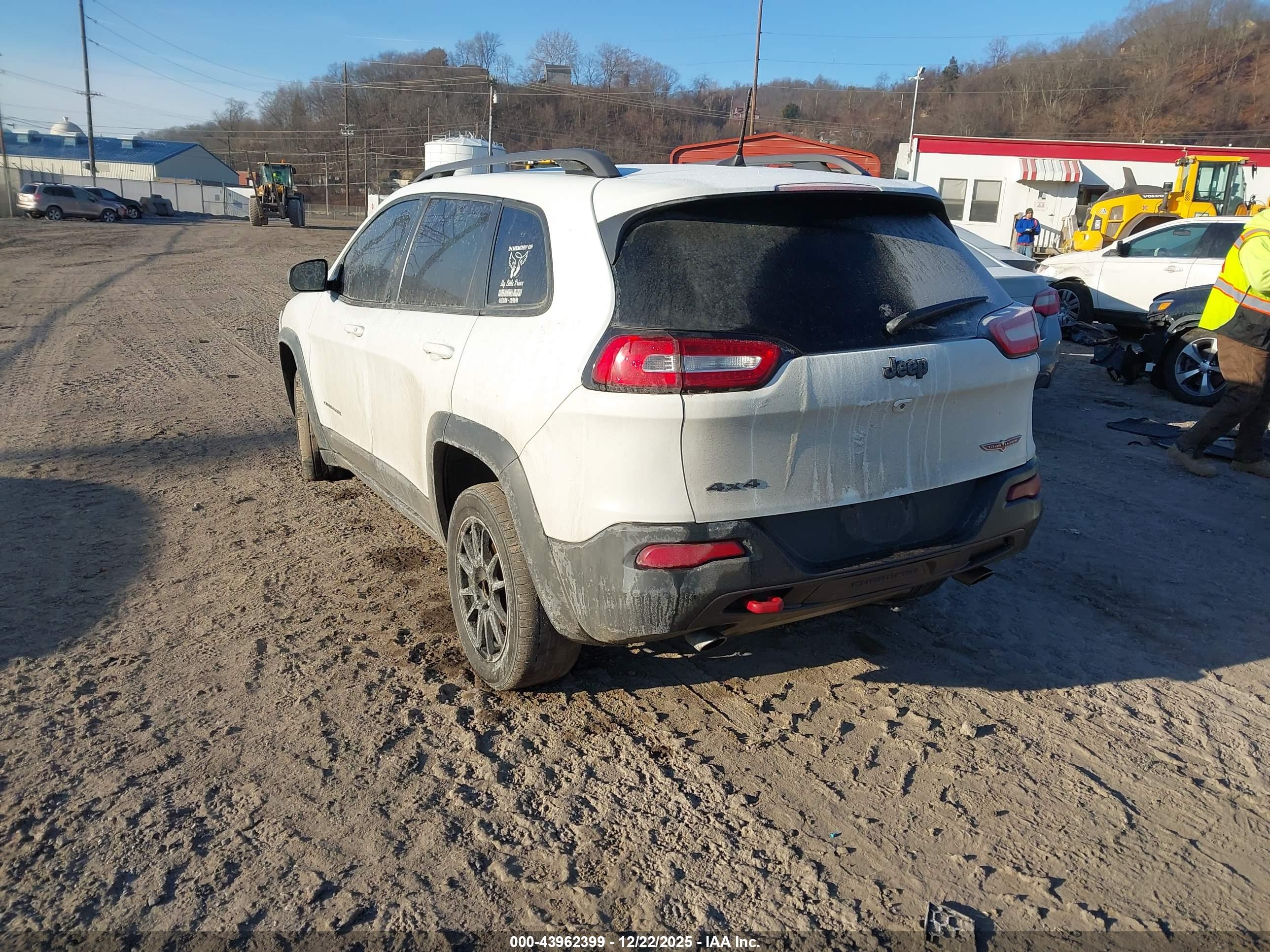 JEEP CHEROKEE image 3