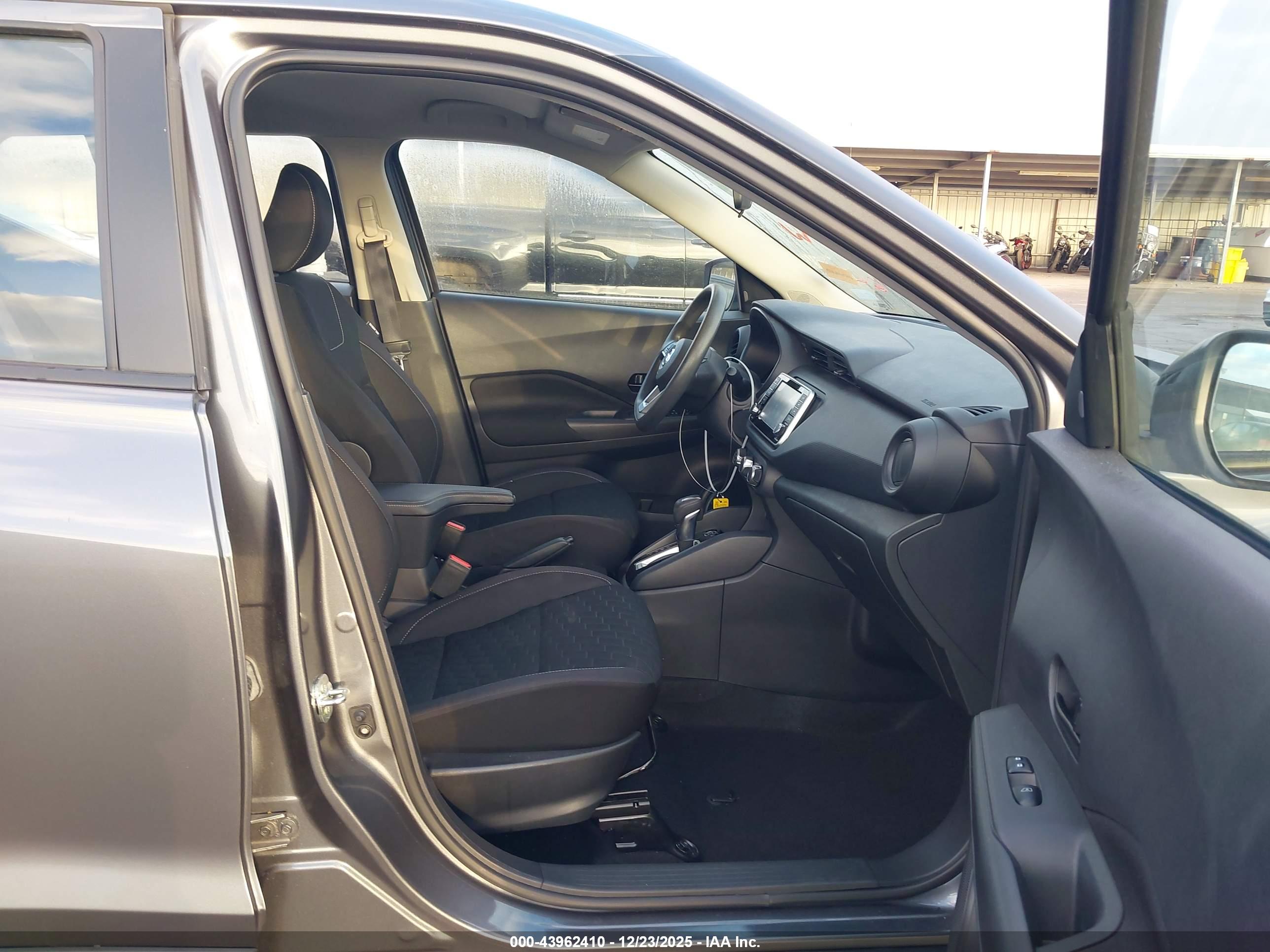 NISSAN KICKS image 5