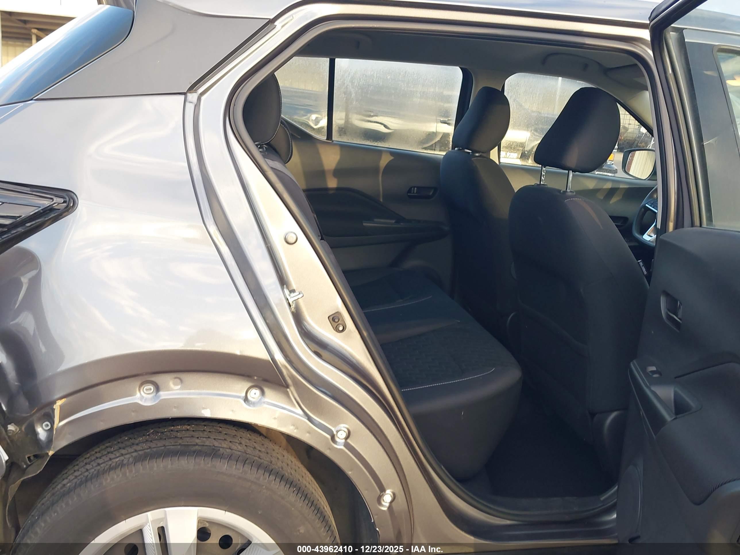 NISSAN KICKS image 8