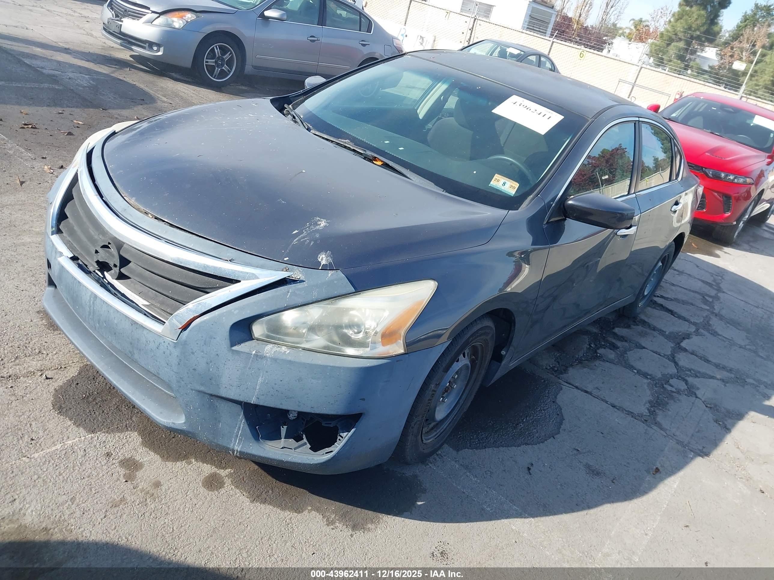 NISSAN ALTIMA image 2