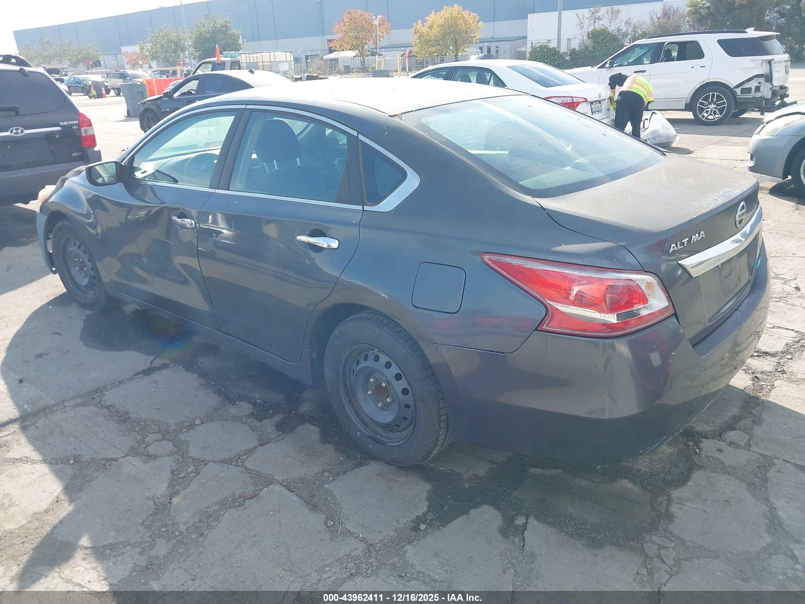 NISSAN ALTIMA image 3