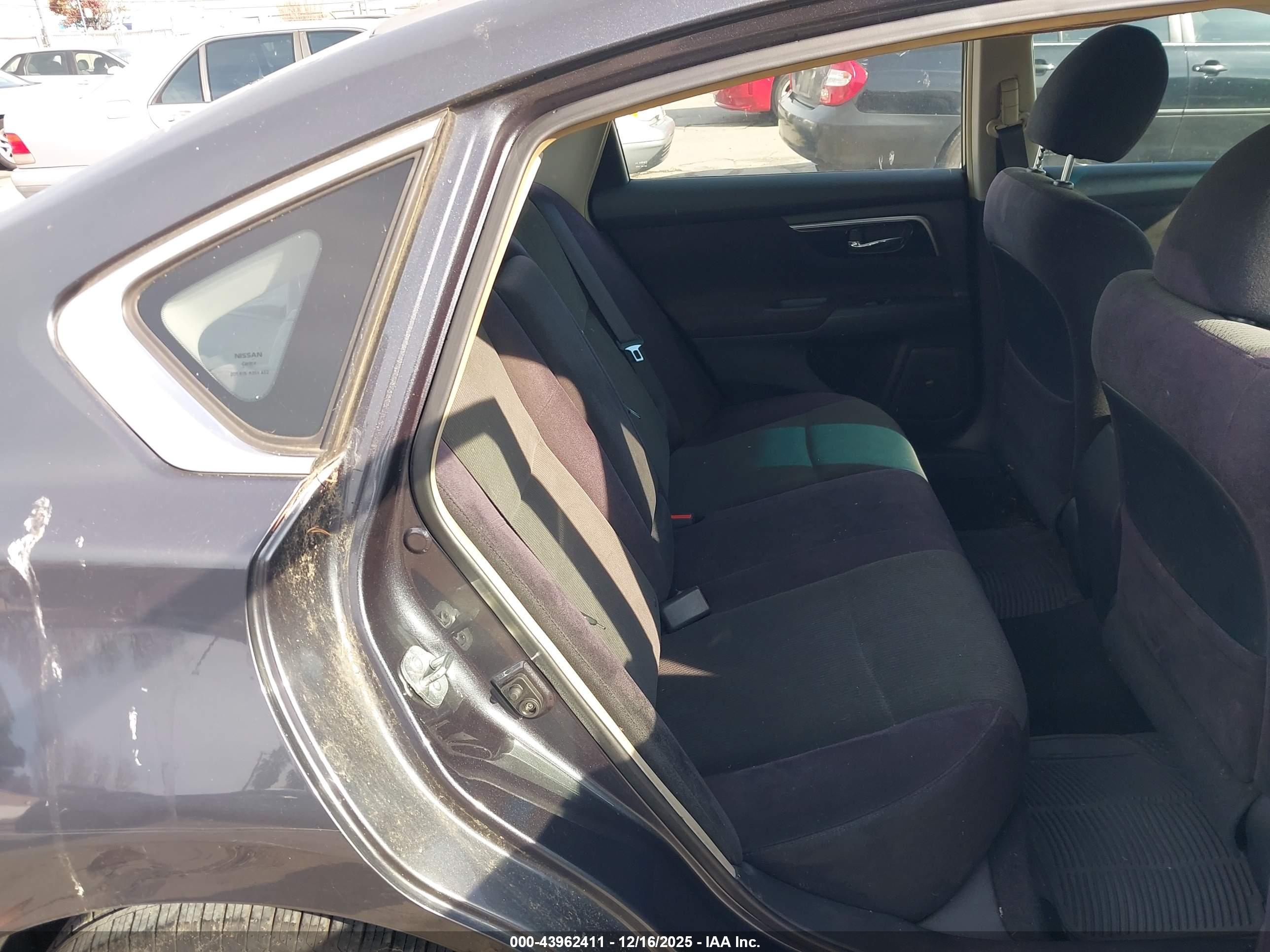 NISSAN ALTIMA image 8