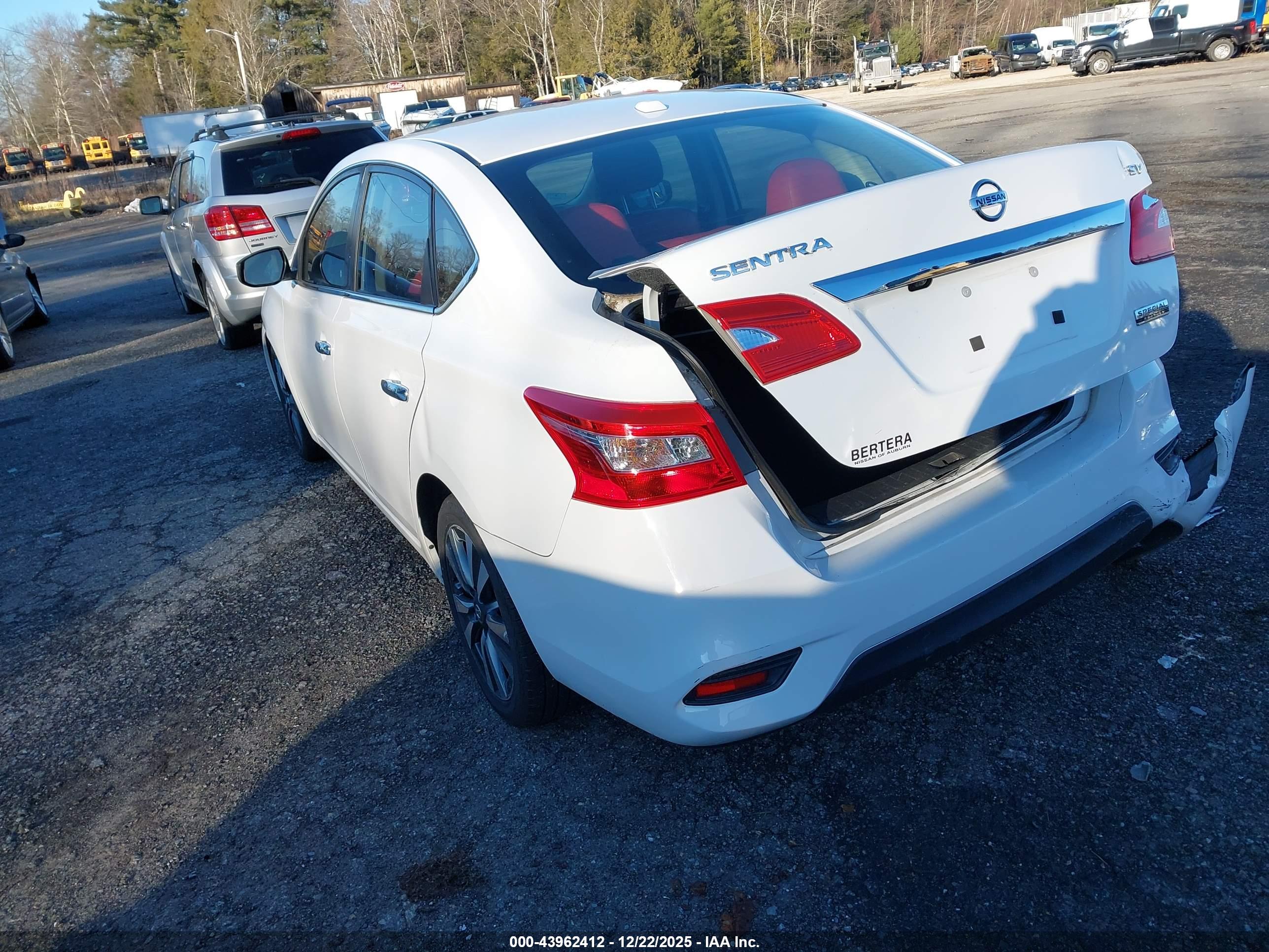 NISSAN SENTRA image 3