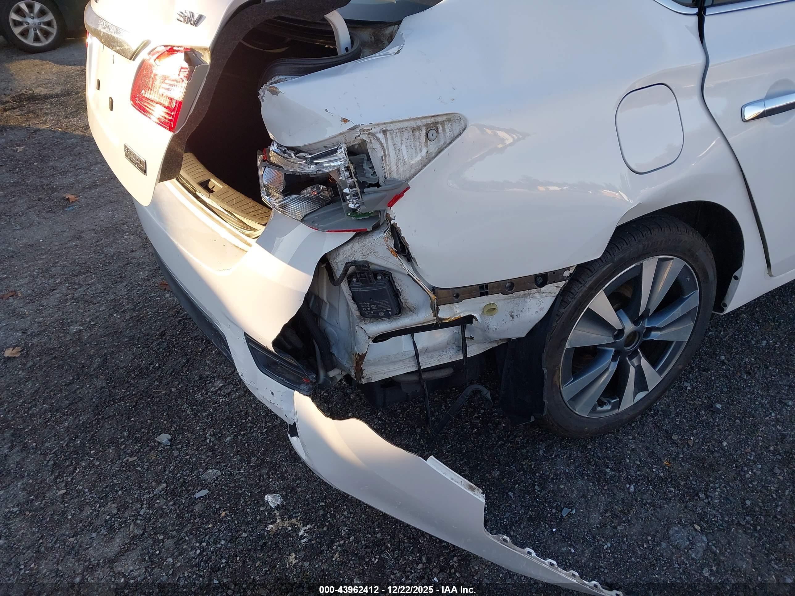 NISSAN SENTRA image 6