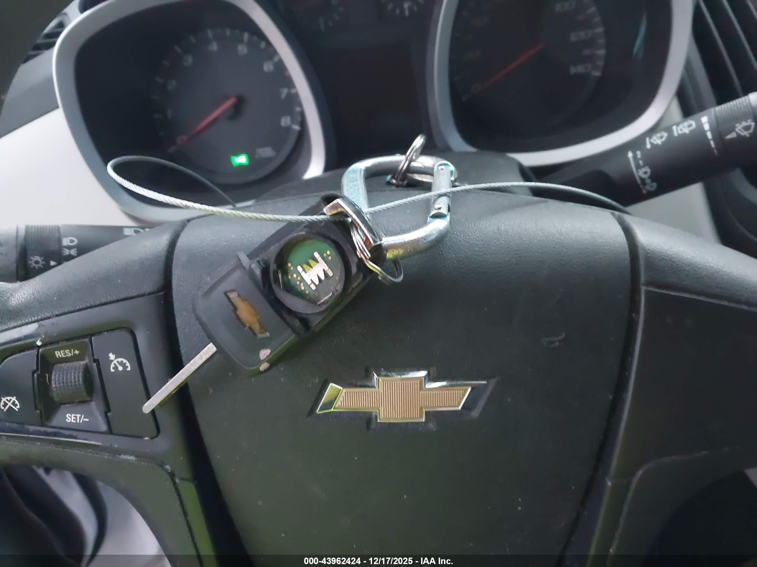 CHEVROLET EQUINOX image 11
