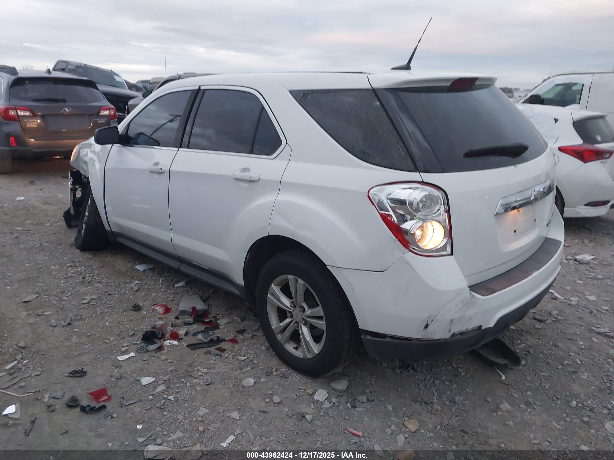 CHEVROLET EQUINOX image 3
