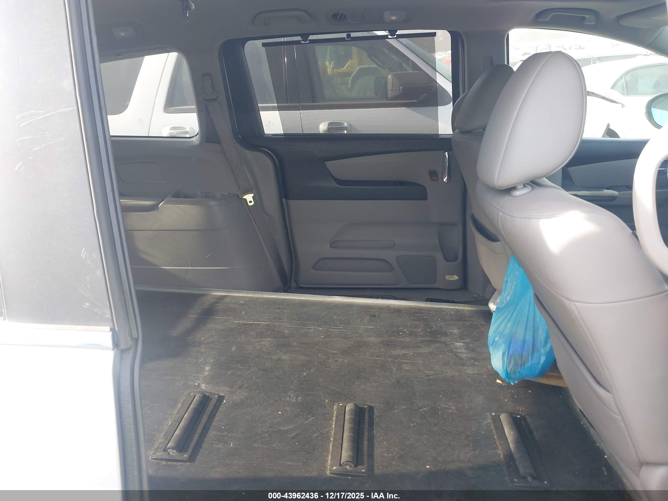 HONDA ODYSSEY image 8