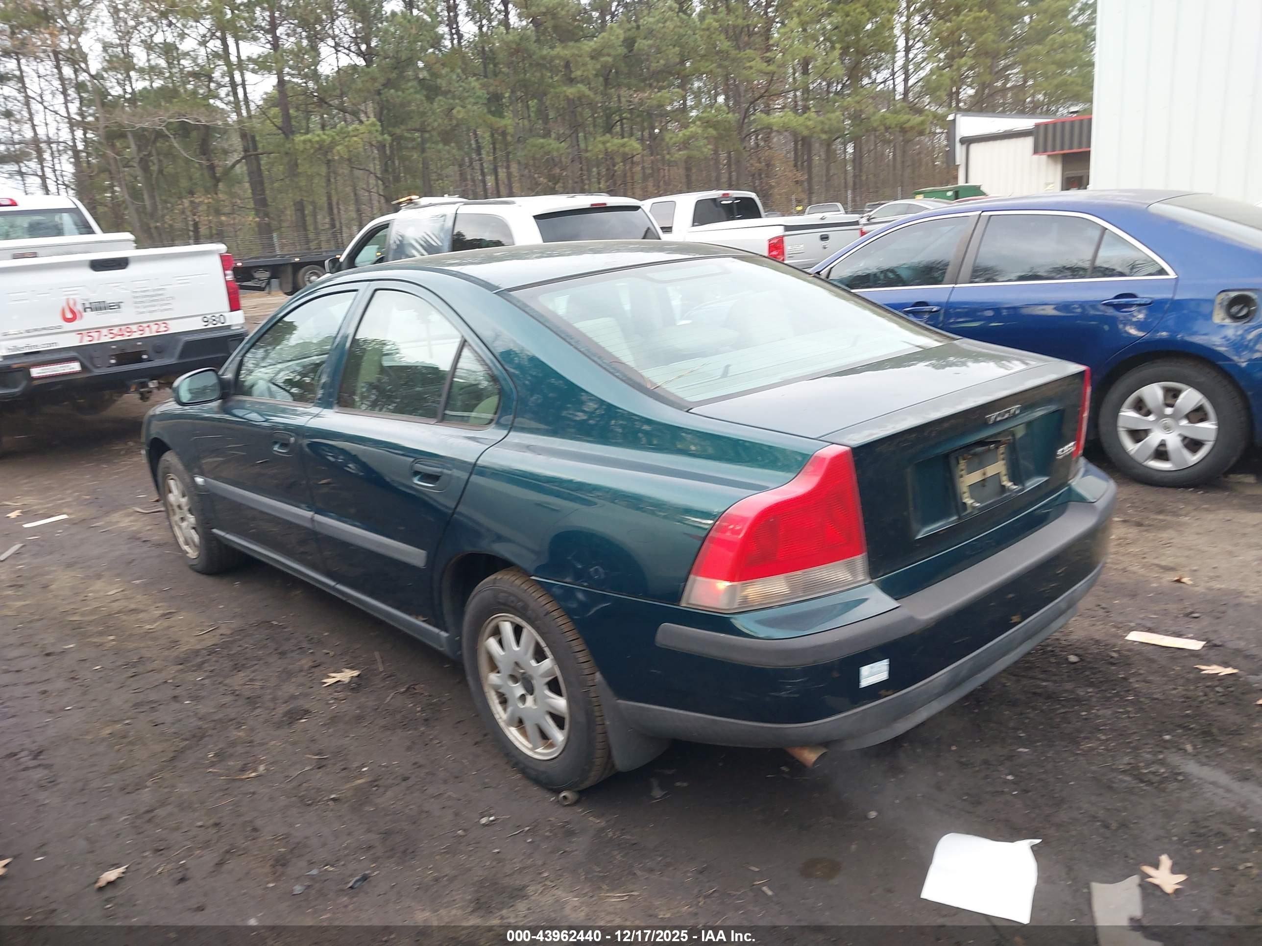 VOLVO S60 image 3