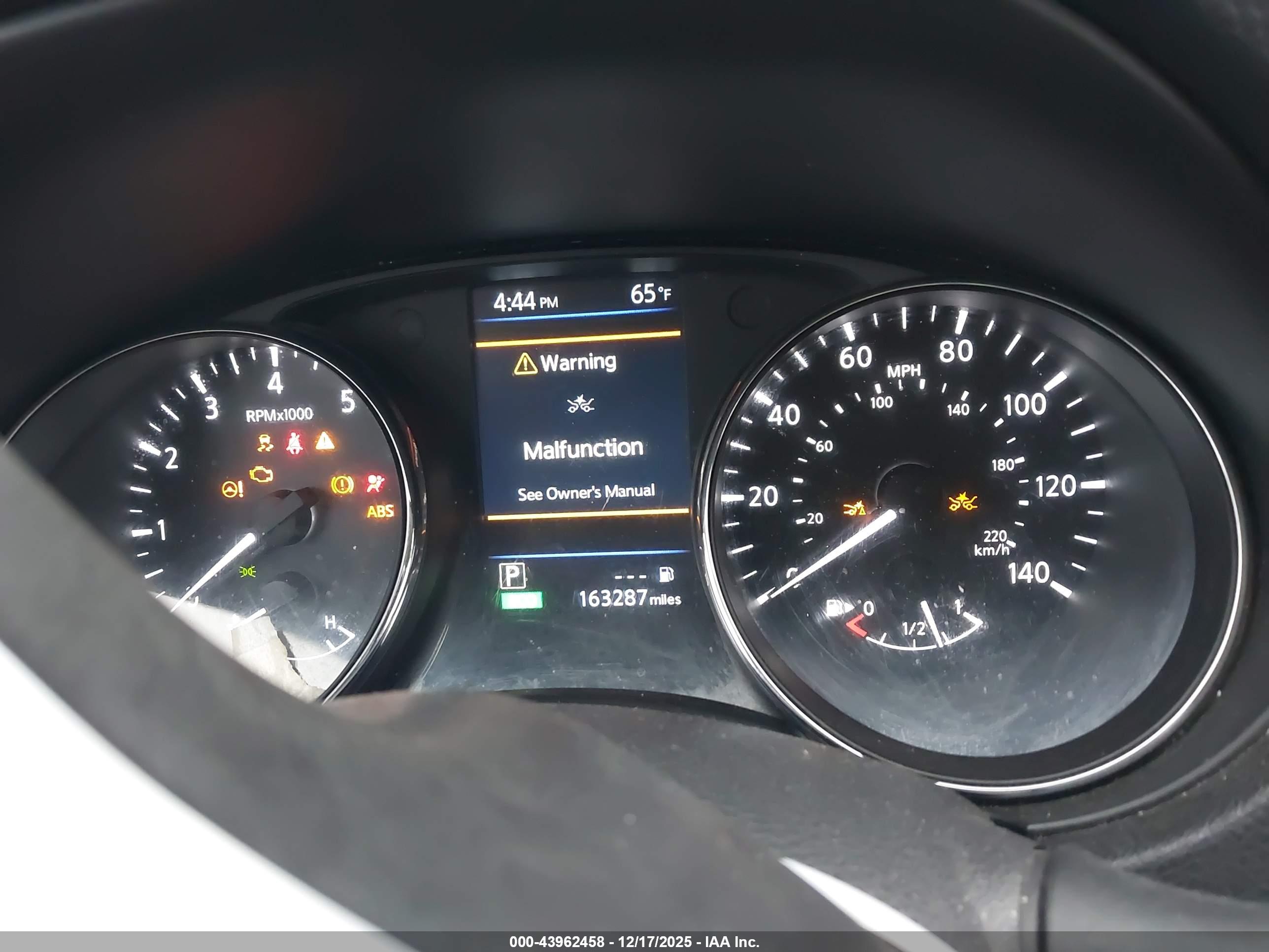NISSAN ROGUE image 7