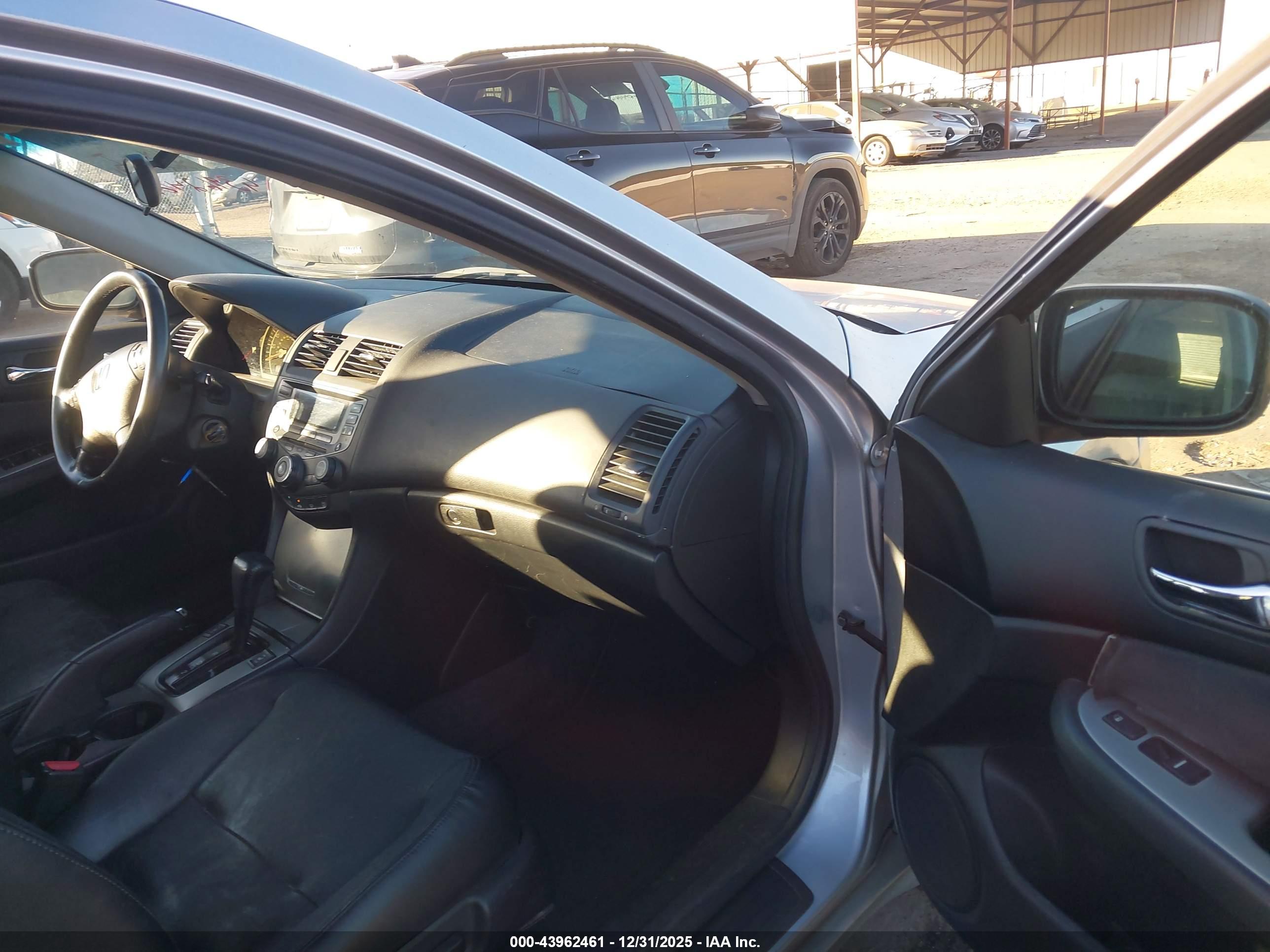 HONDA ACCORD image 5