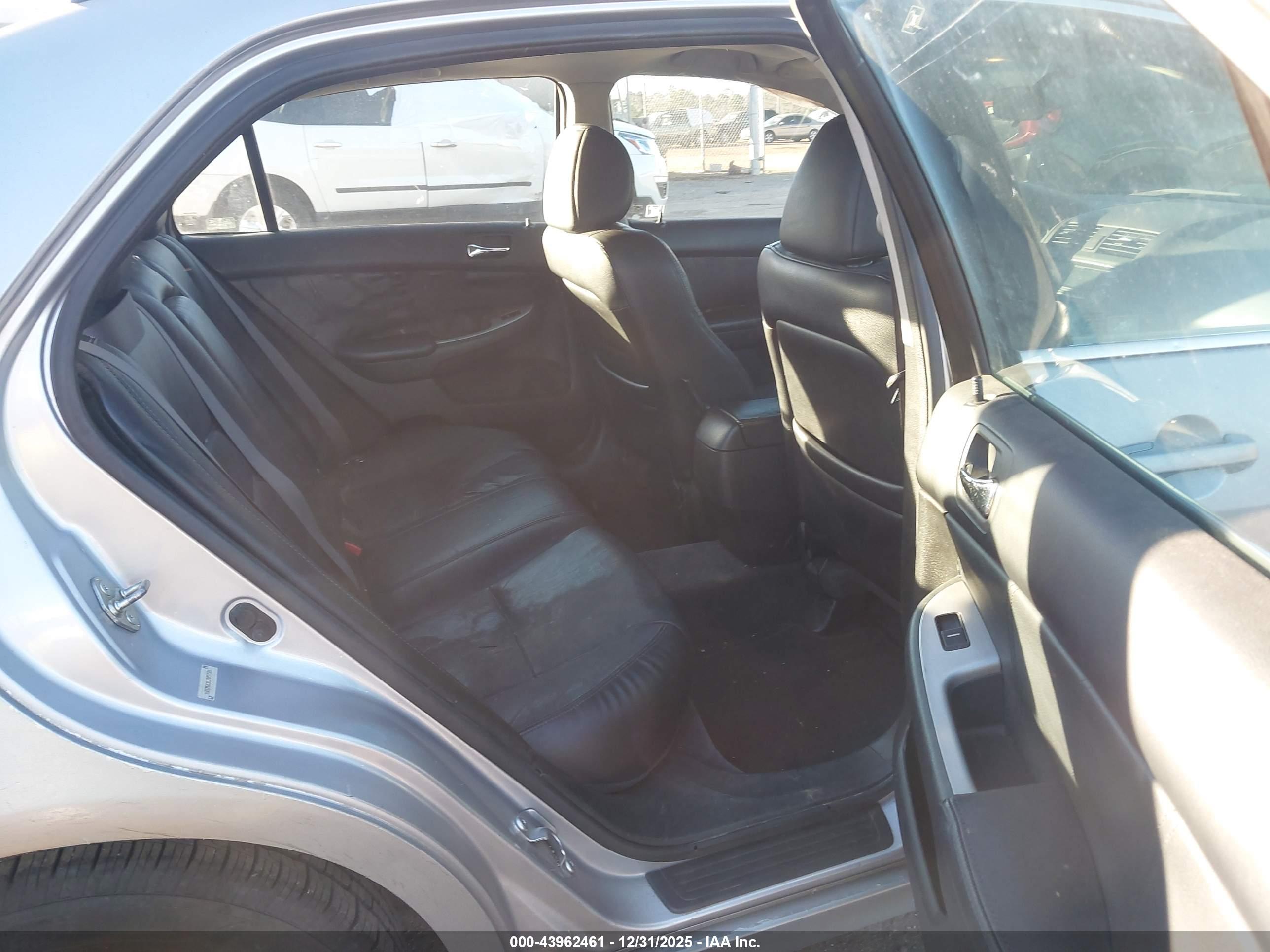 HONDA ACCORD image 8