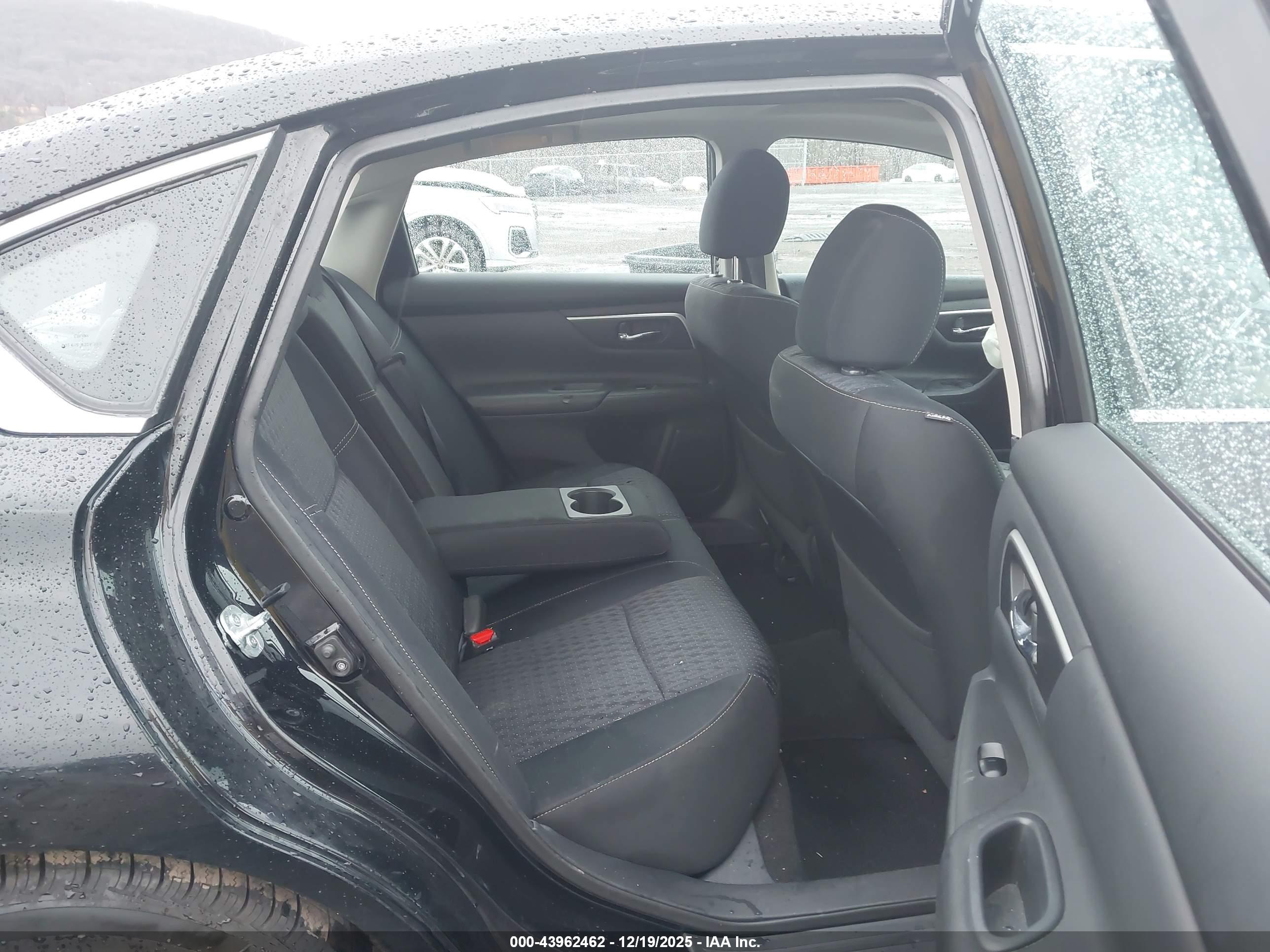 NISSAN ALTIMA image 8