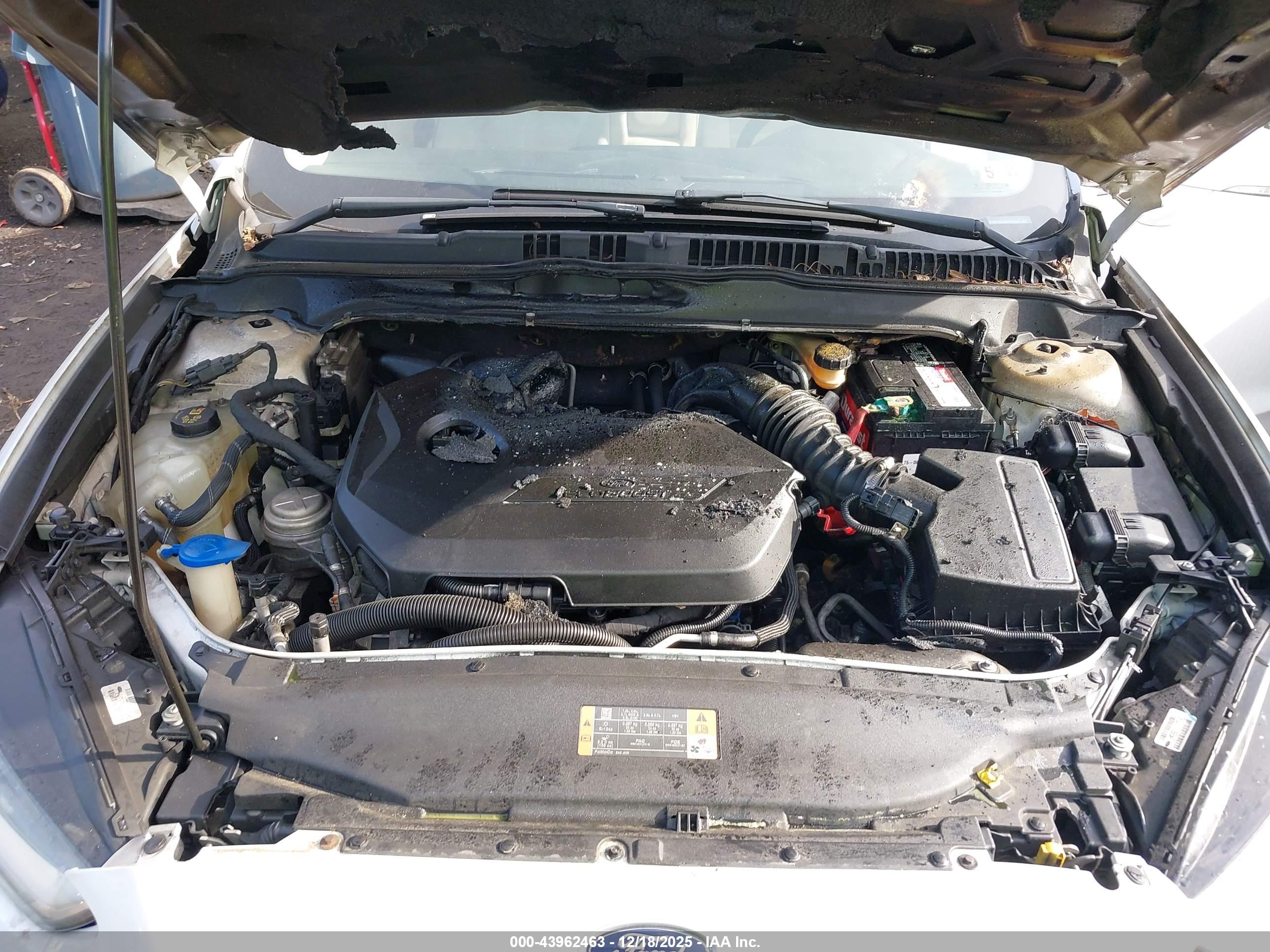 FORD FUSION image 10