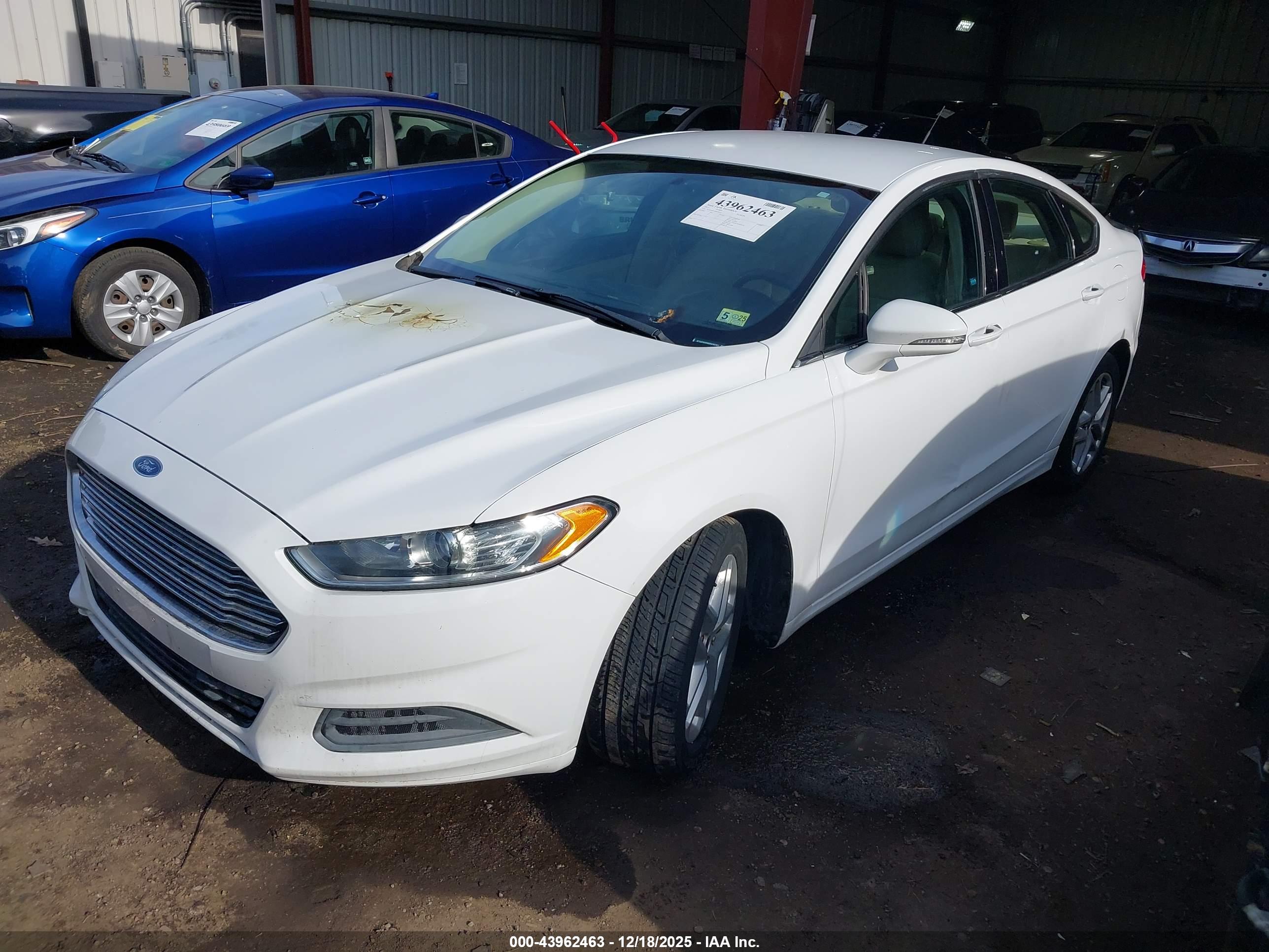 FORD FUSION image 2