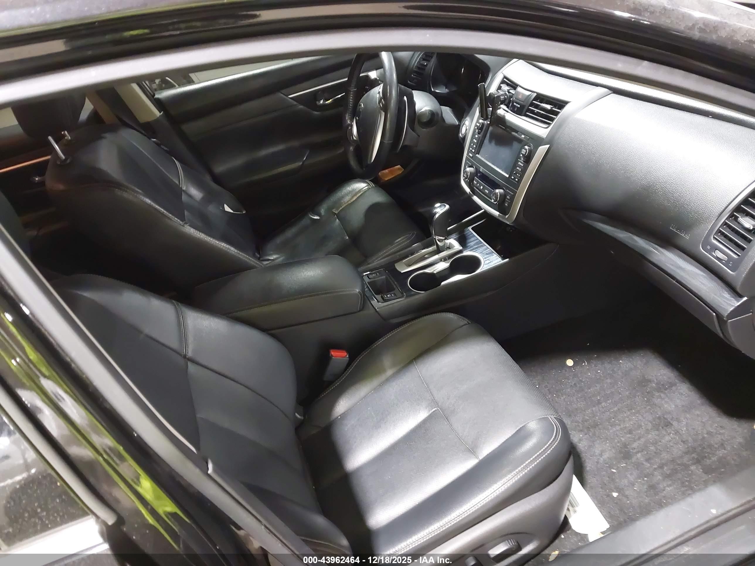 NISSAN ALTIMA image 5