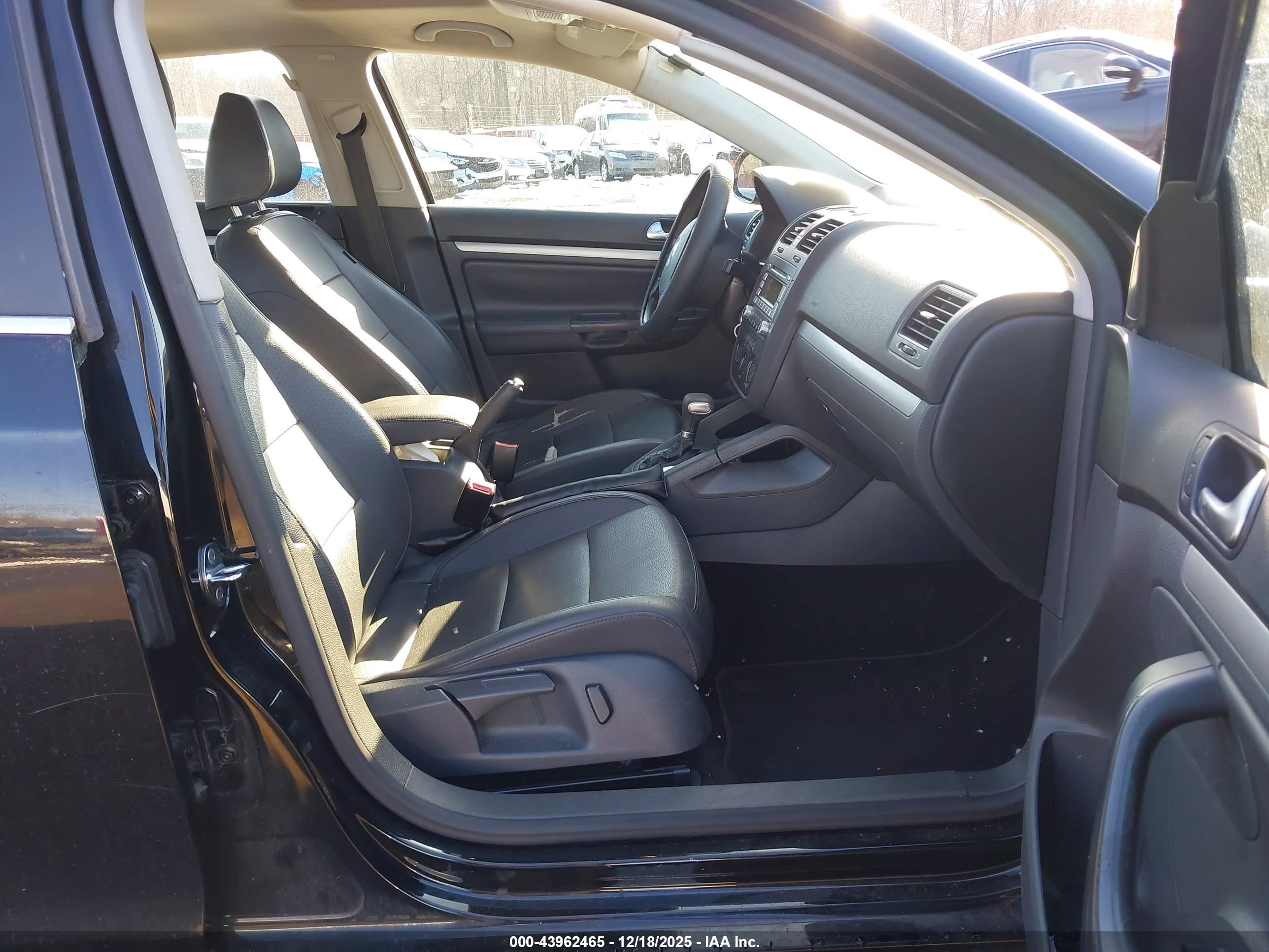 VOLKSWAGEN JETTA image 5