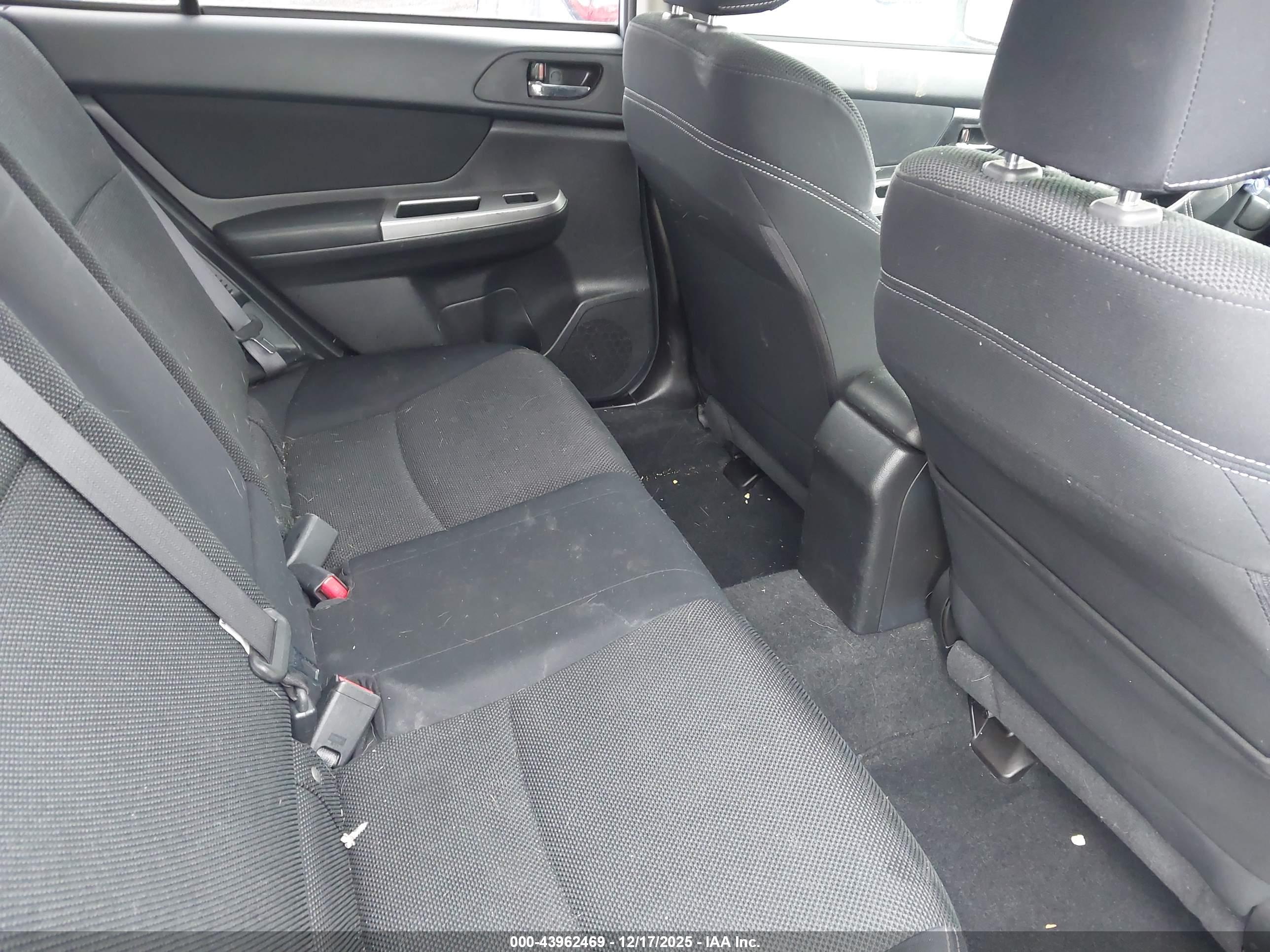 SUBARU XV image 8