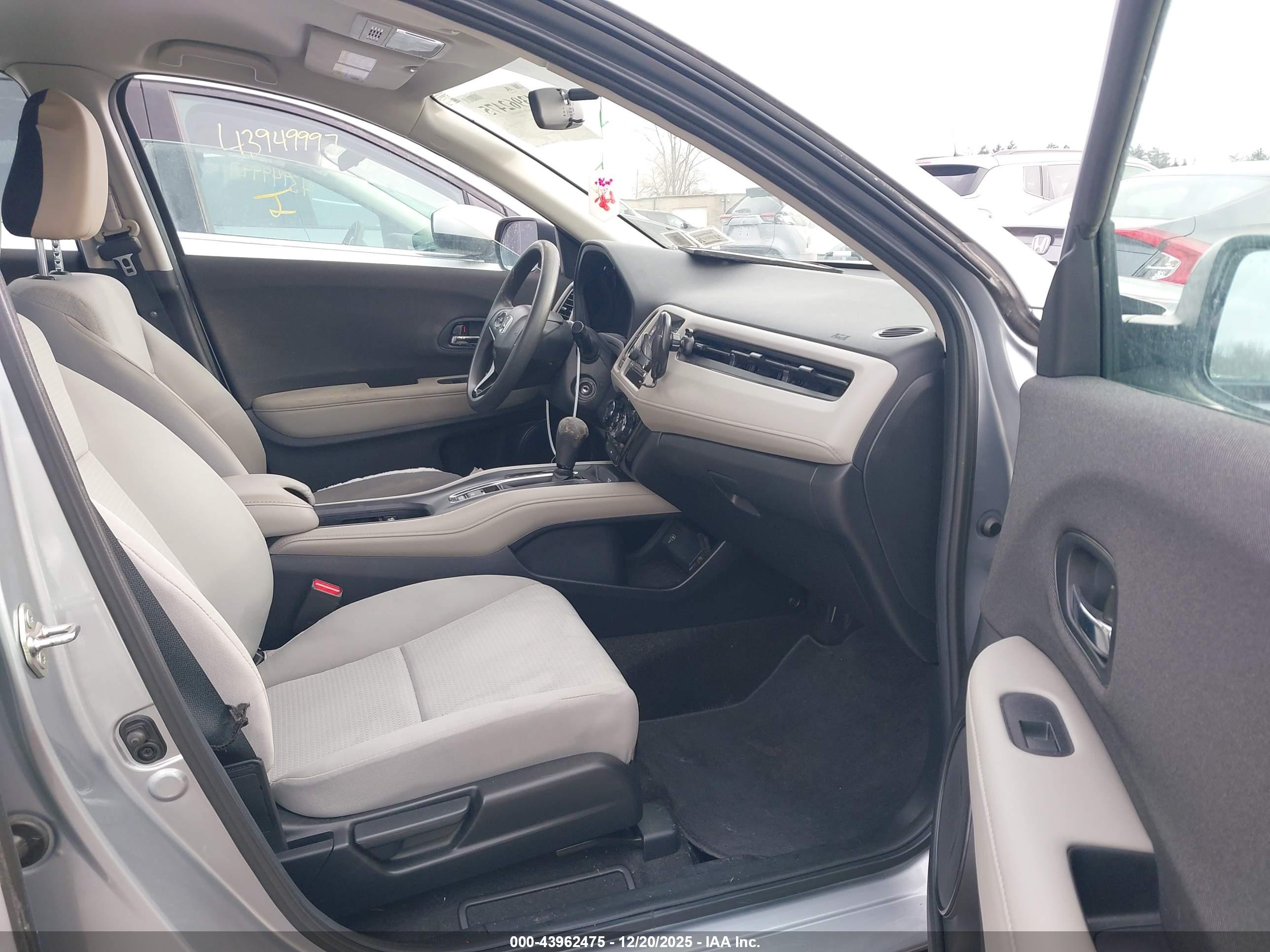 HONDA HR-V image 5