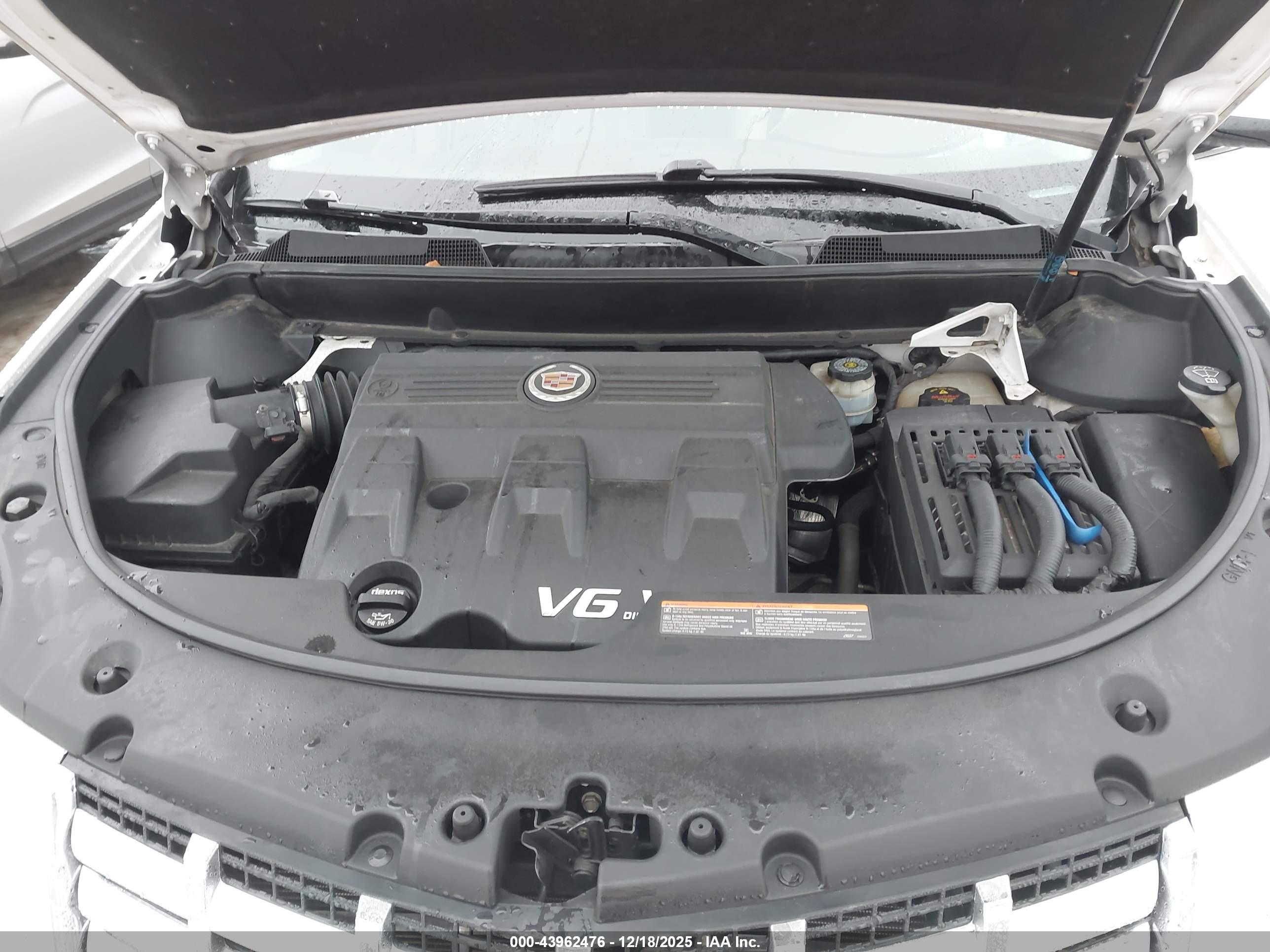 CADILLAC SRX image 10