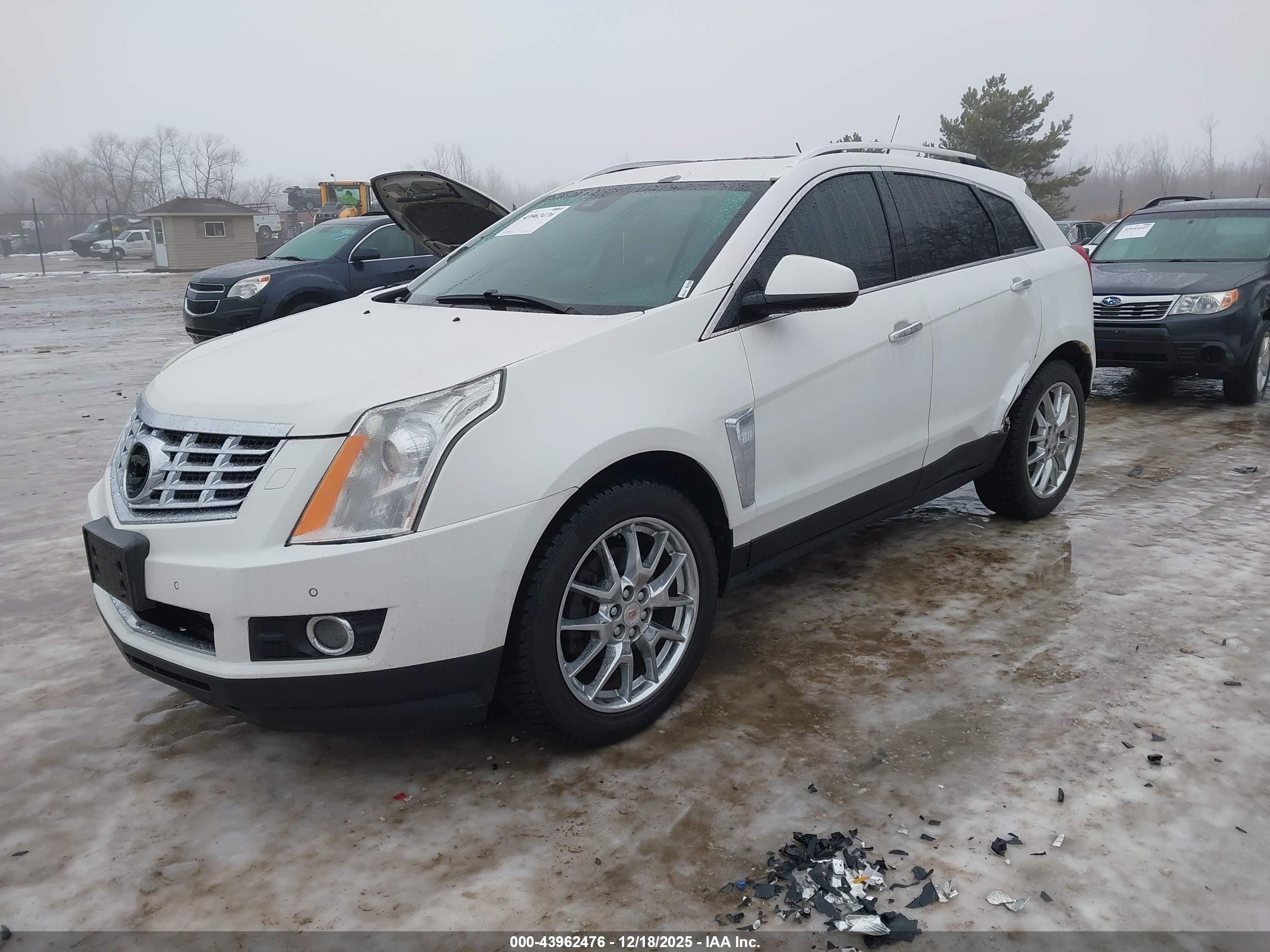 CADILLAC SRX image 2