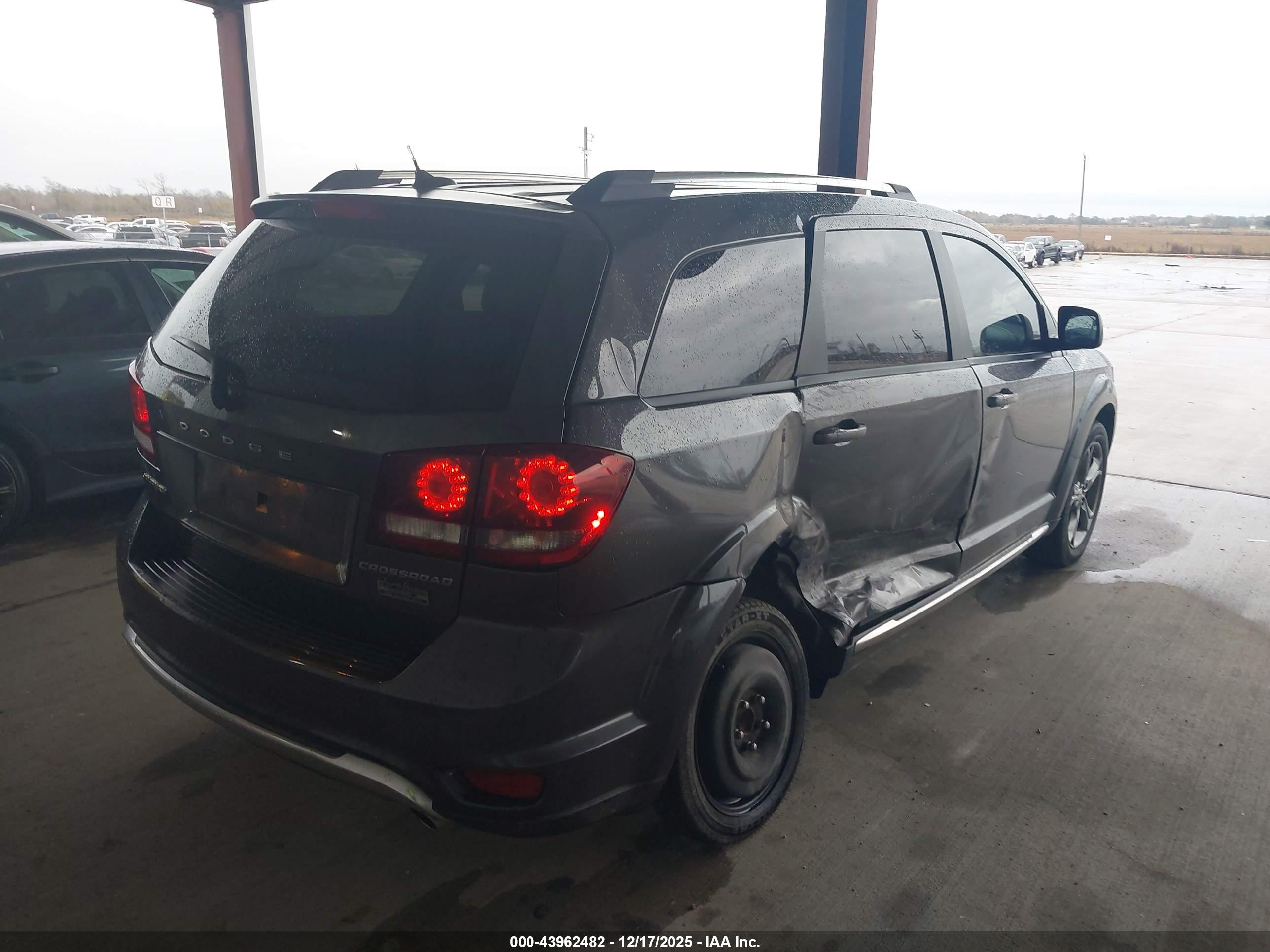 DODGE JOURNEY image 6