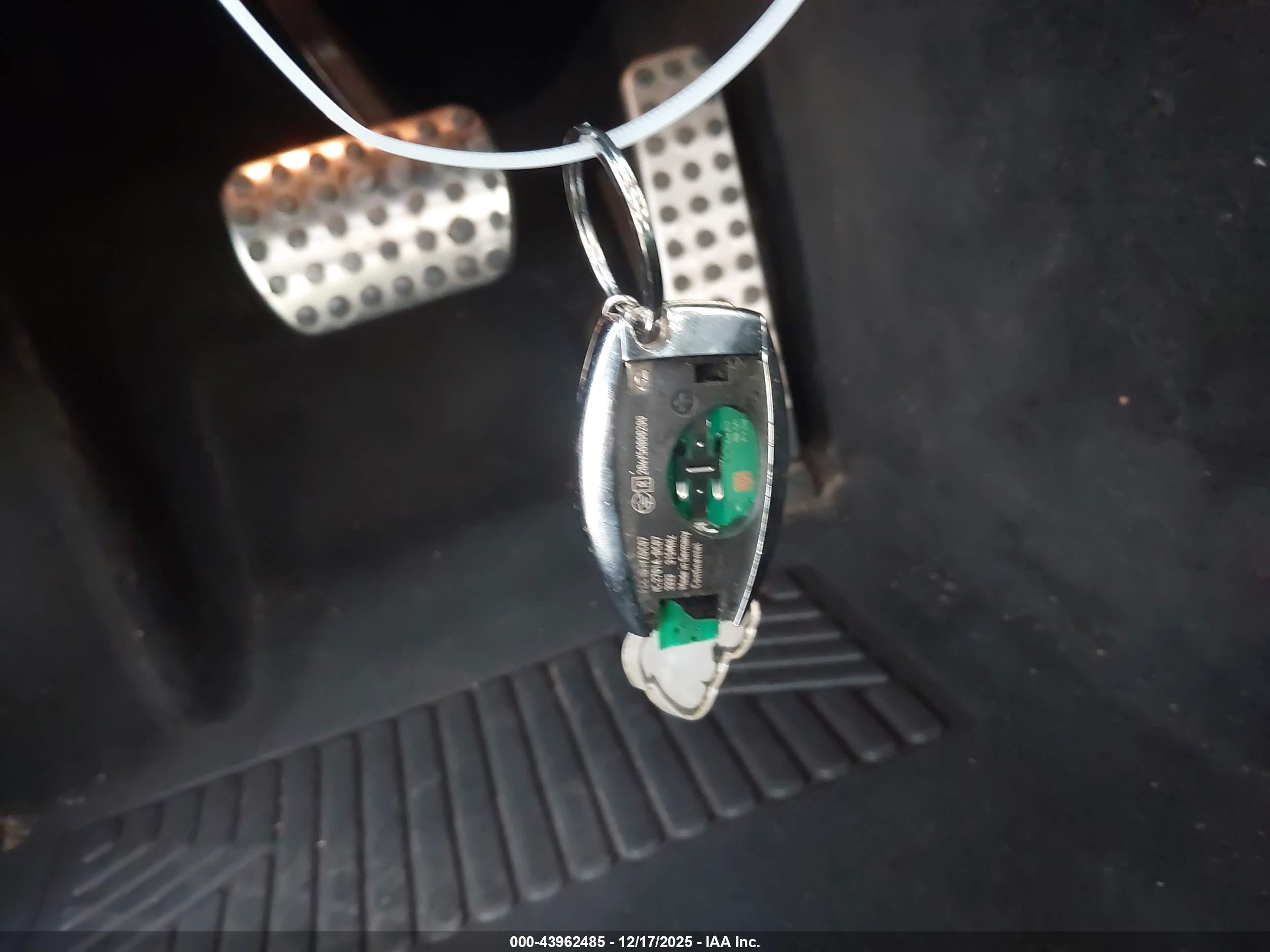 MERCEDES-BENZ C image 11