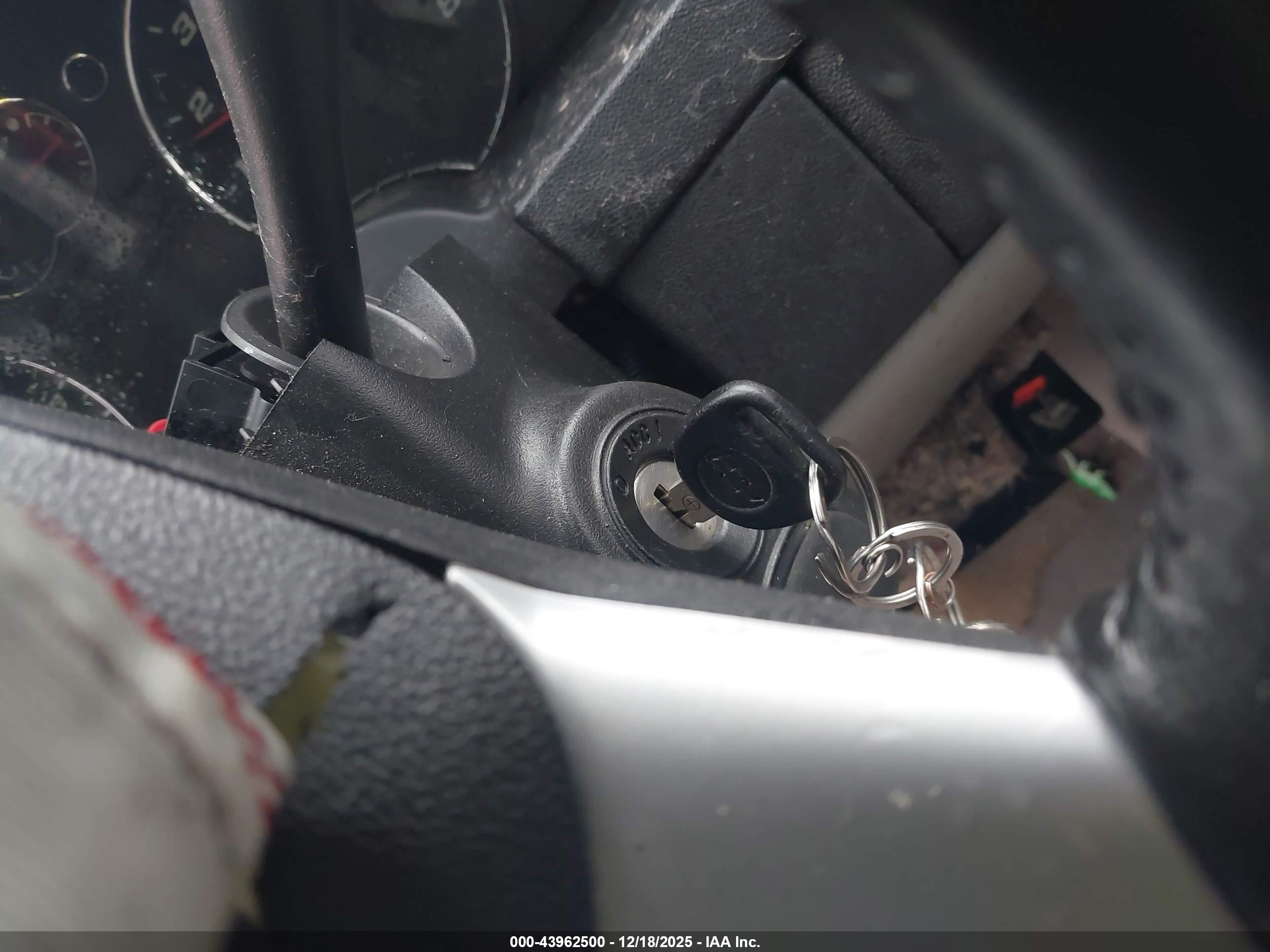 CHEVROLET EQUINOX image 11