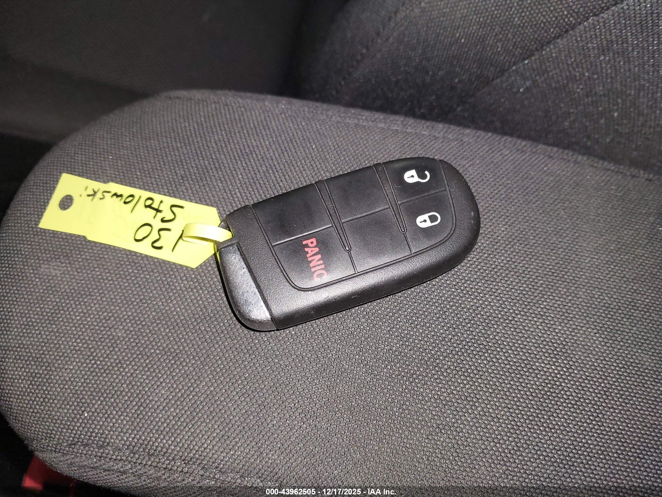 JEEP RENEGADE image 11