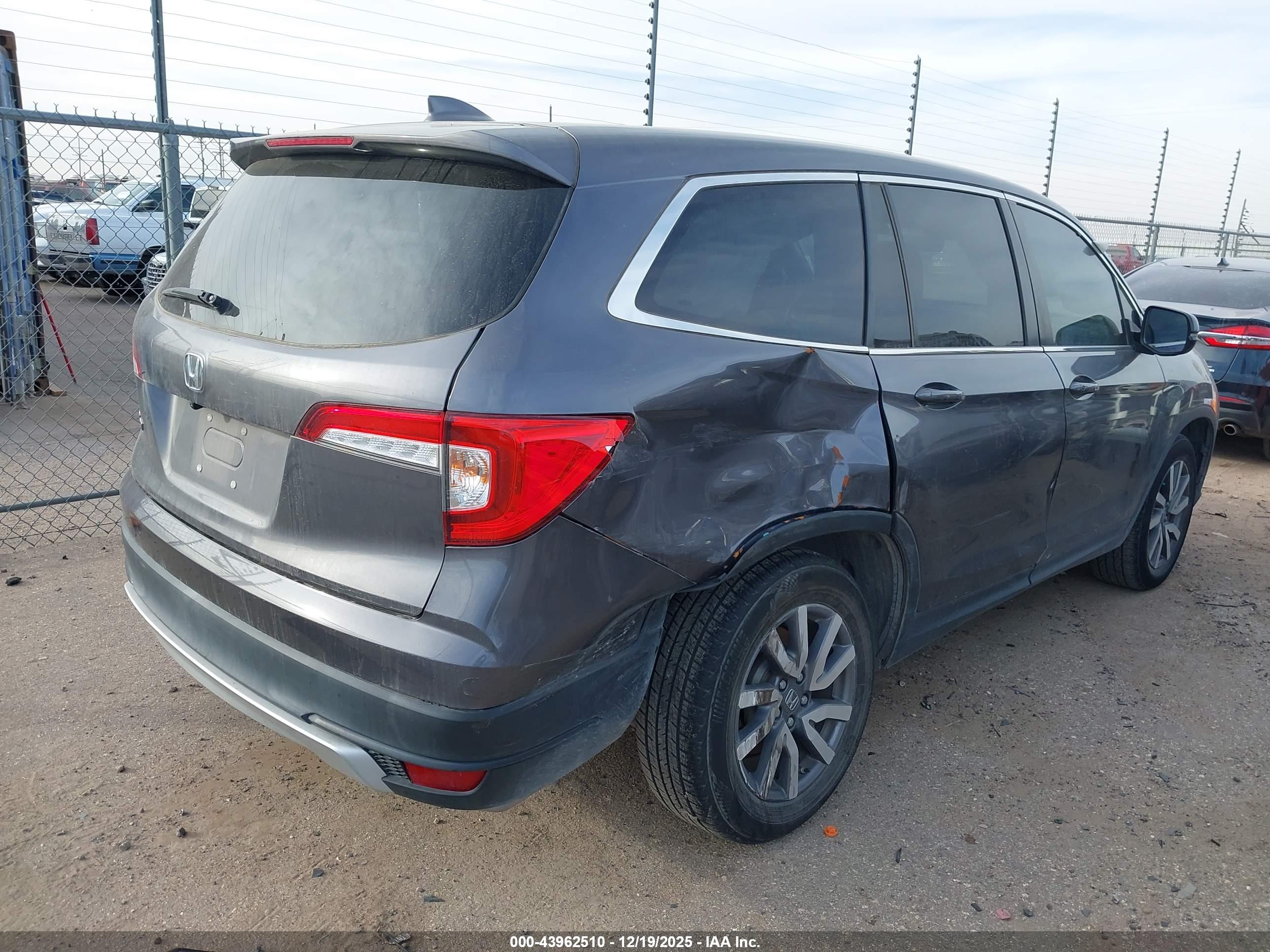 HONDA PILOT image 4
