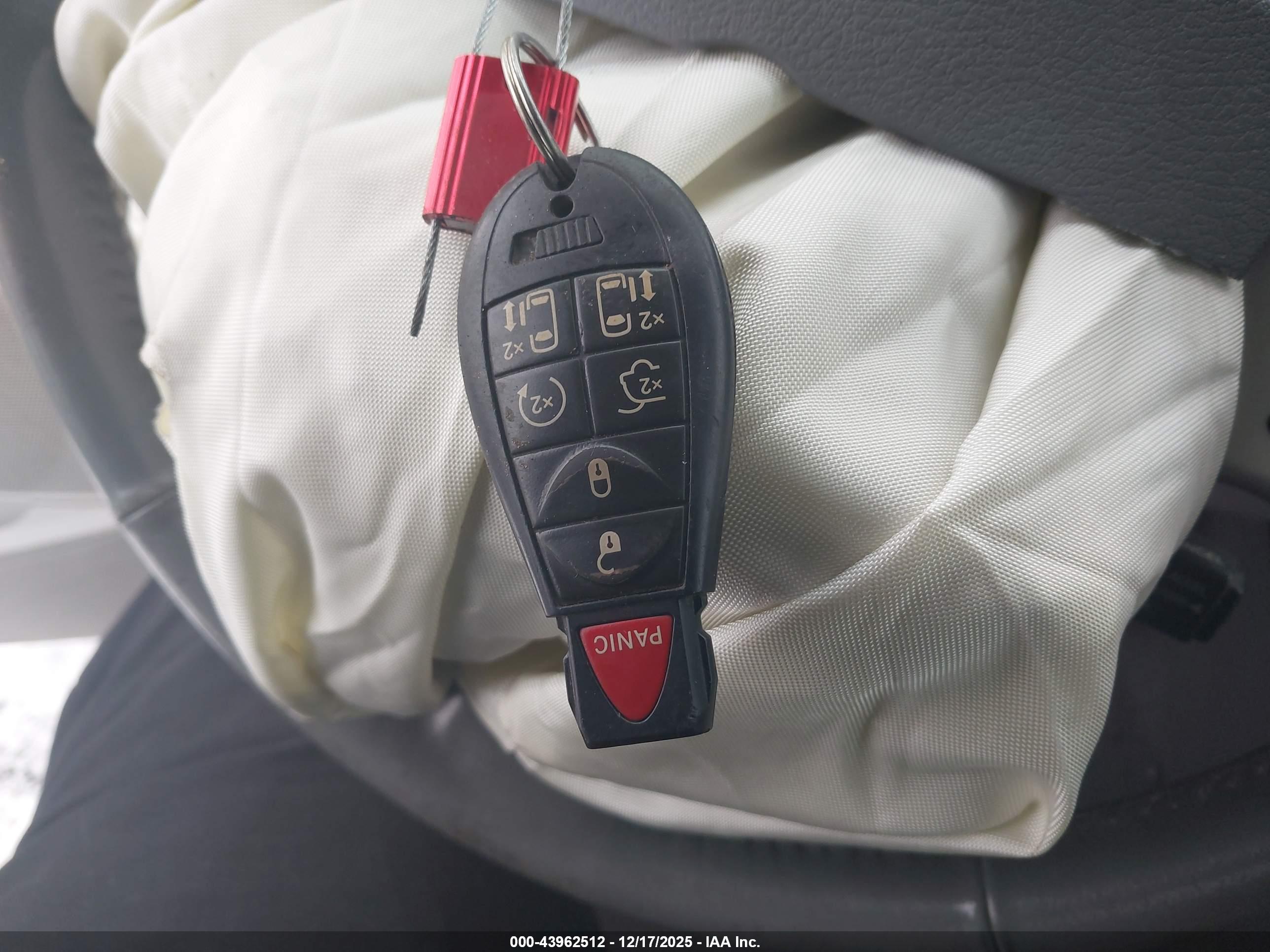 CHRYSLER TOWN image 11