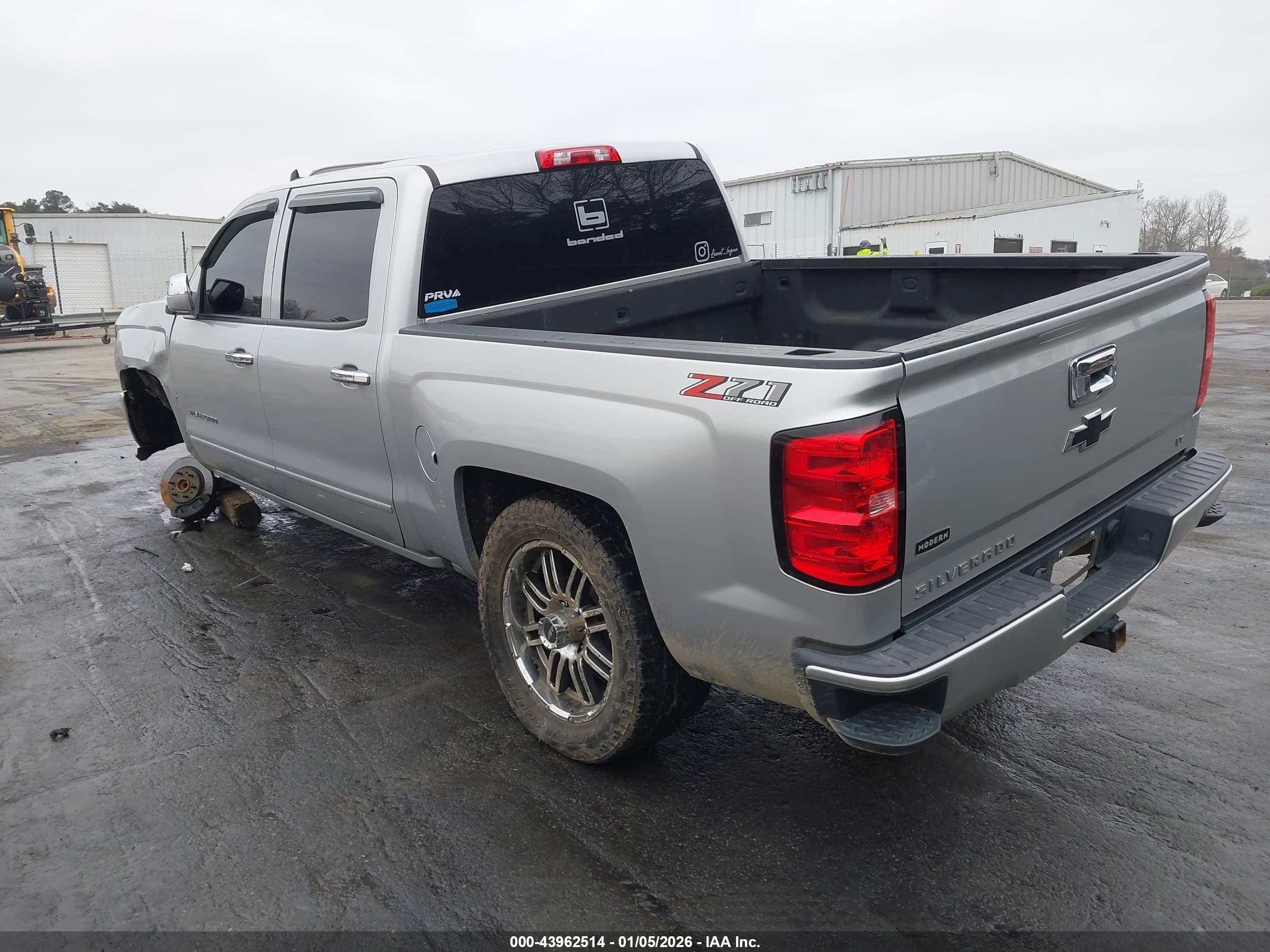 CHEVROLET SILVERADO image 3