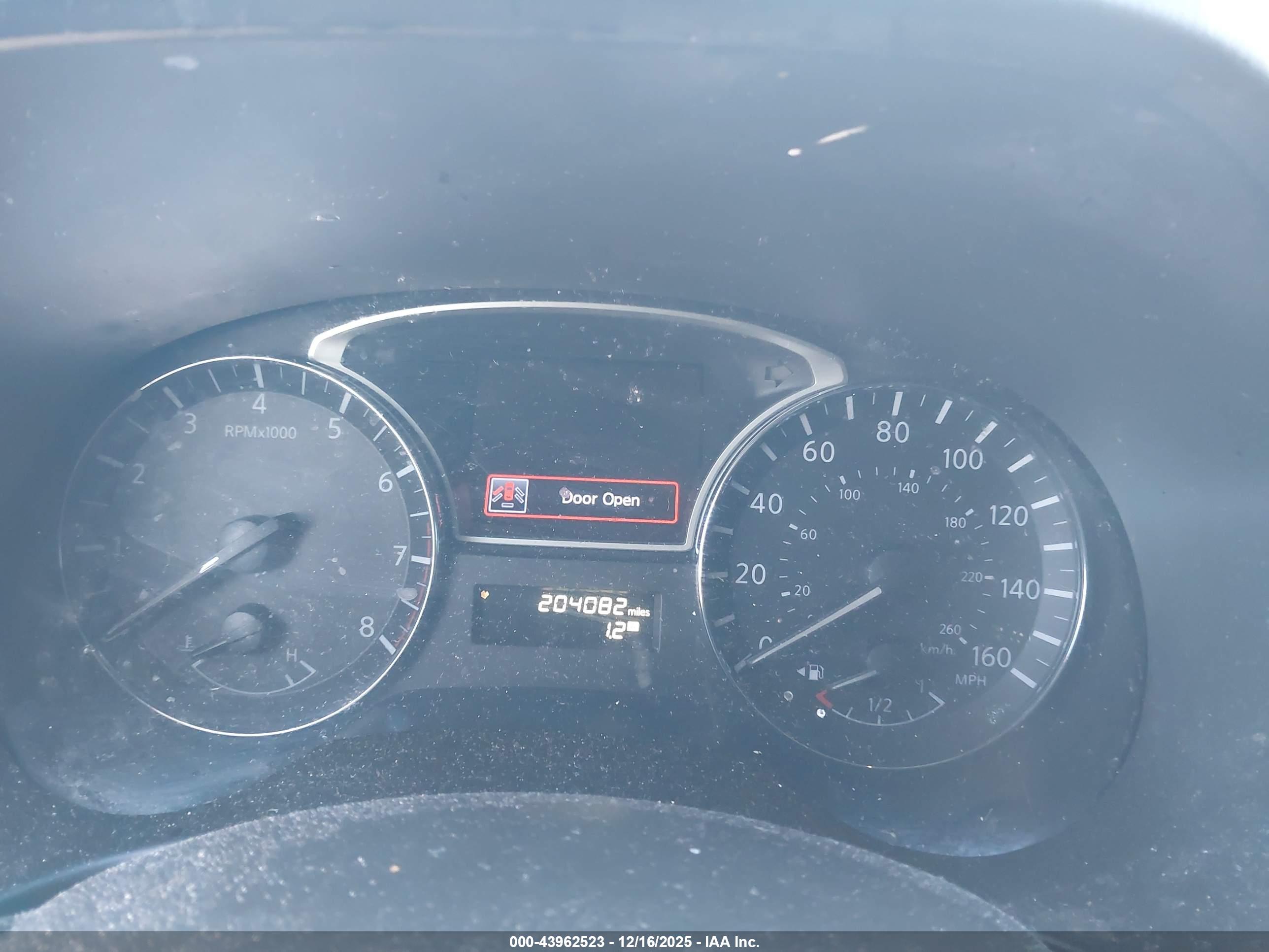 NISSAN PATHFINDER image 7