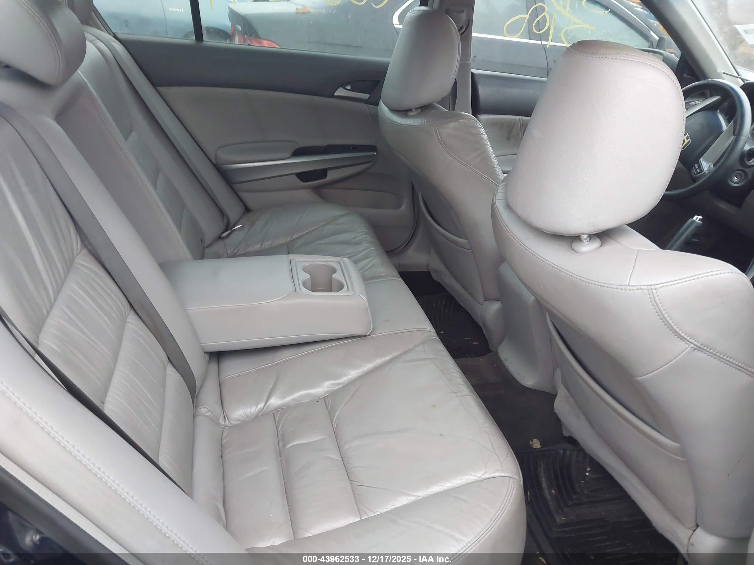 HONDA ACCORD image 8
