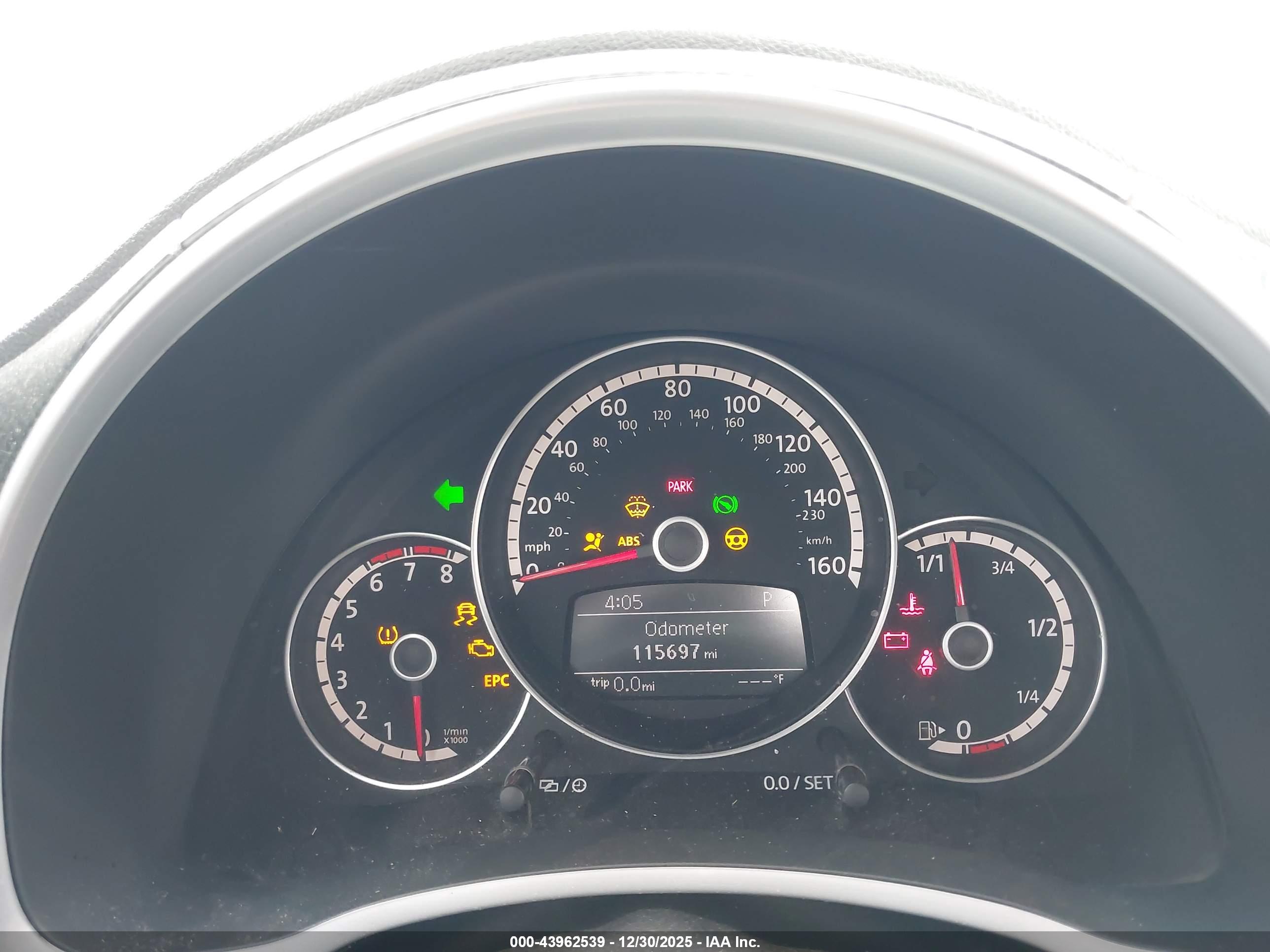 VOLKSWAGEN BEETLE image 7